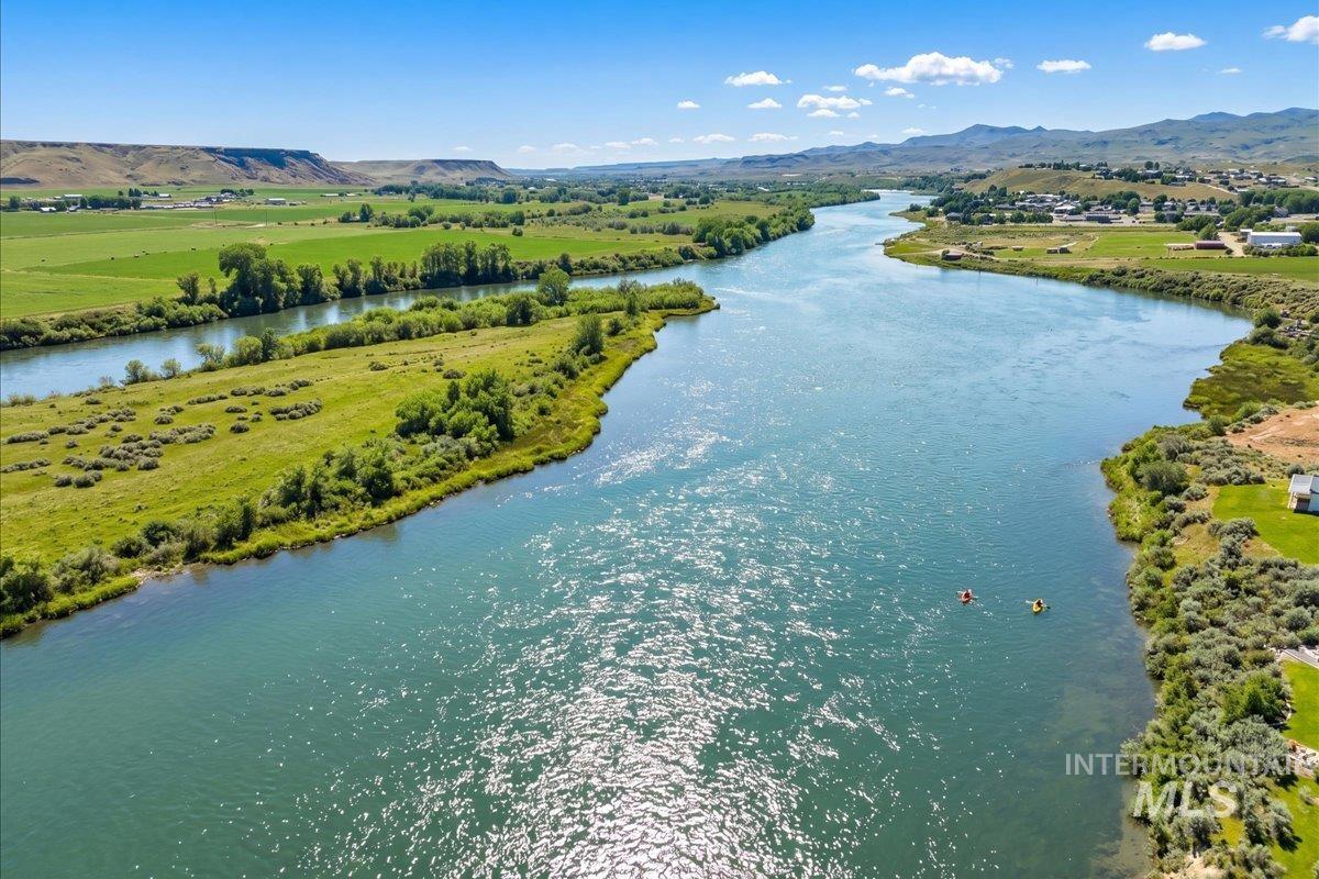 8065 Moonshine Ln, Marsing, Idaho 83639, 4 Bedrooms, 2 Bathrooms, Residential For Sale, Price $1,295,000,MLS 98984726