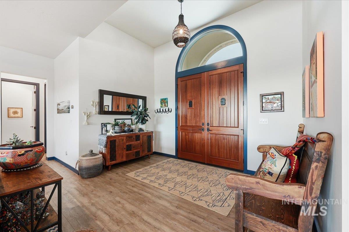 8065 Moonshine Ln, Marsing, Idaho 83639, 4 Bedrooms, 2 Bathrooms, Residential For Sale, Price $1,295,000,MLS 98984726