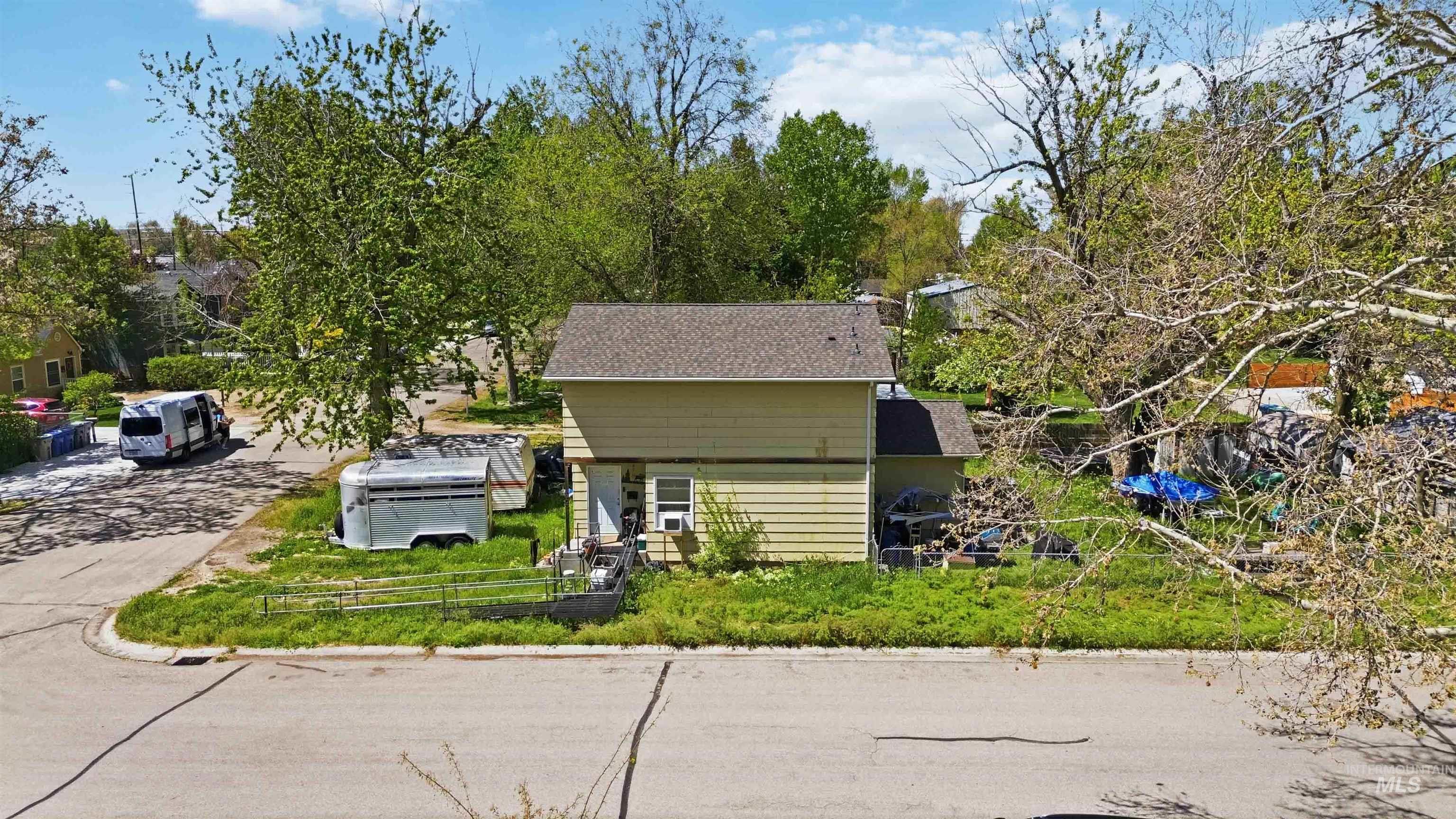 903 N Manville St, Boise, Idaho 83706, 5 Bedrooms, 2 Bathrooms, Residential For Sale, Price $349,900, 98984729