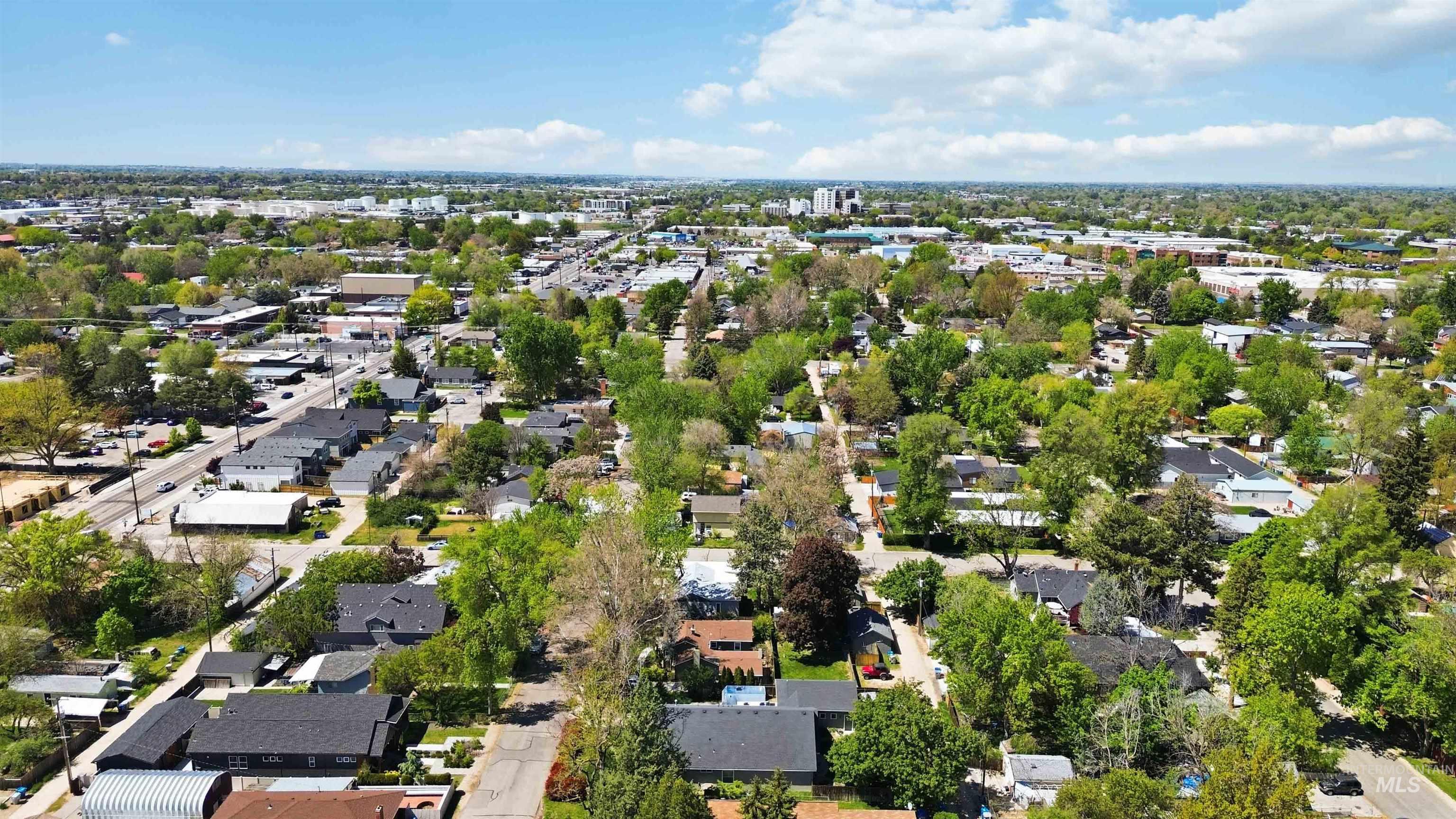 903 N Manville St, Boise, Idaho 83706, 5 Bedrooms, 2 Bathrooms, Residential For Sale, Price $349,900, 98984729