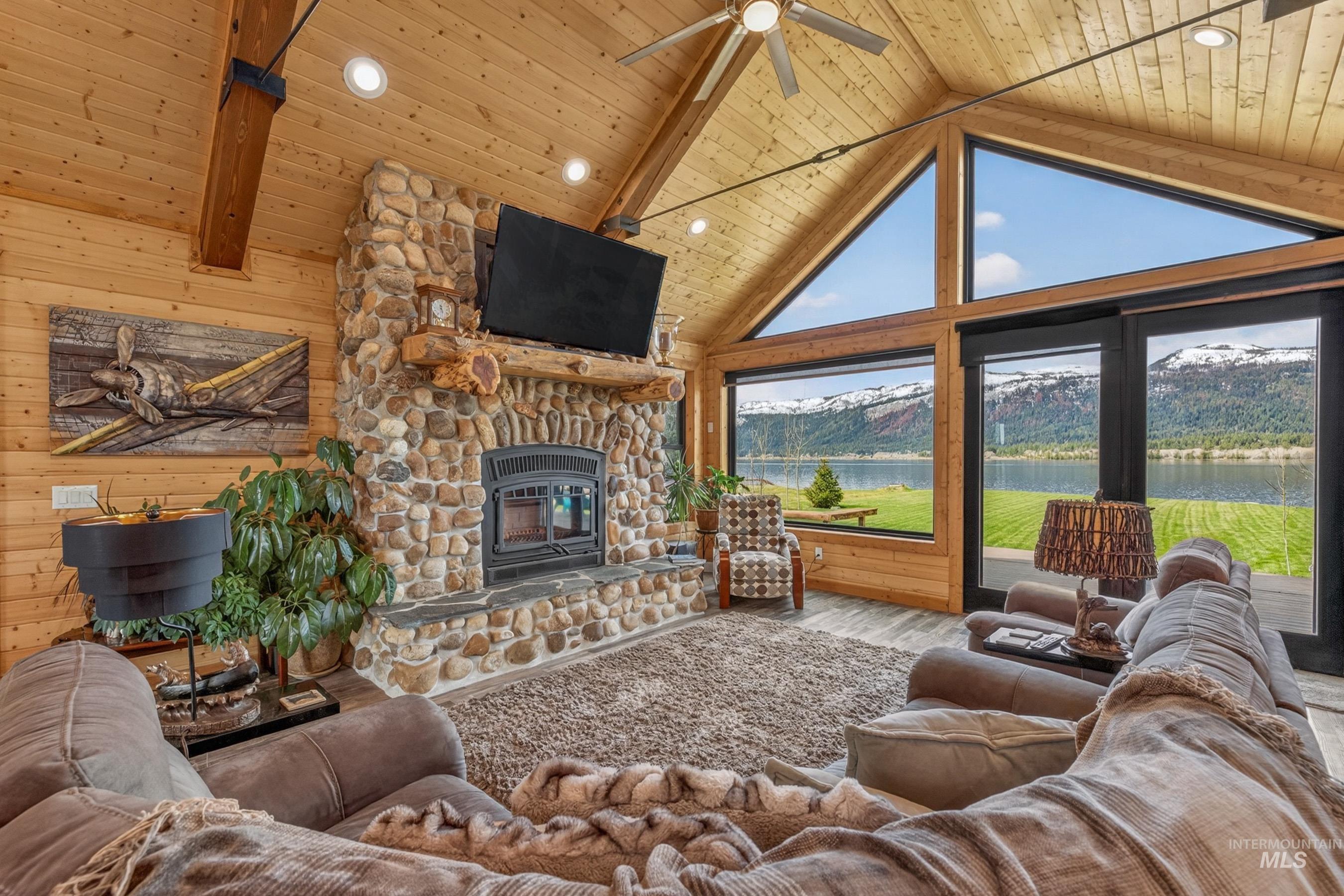 187 Lee Way, Donnelly, Idaho 83615, 3 Bedrooms, 2 Bathrooms, Residential For Sale, Price $3,700,000, 98984735