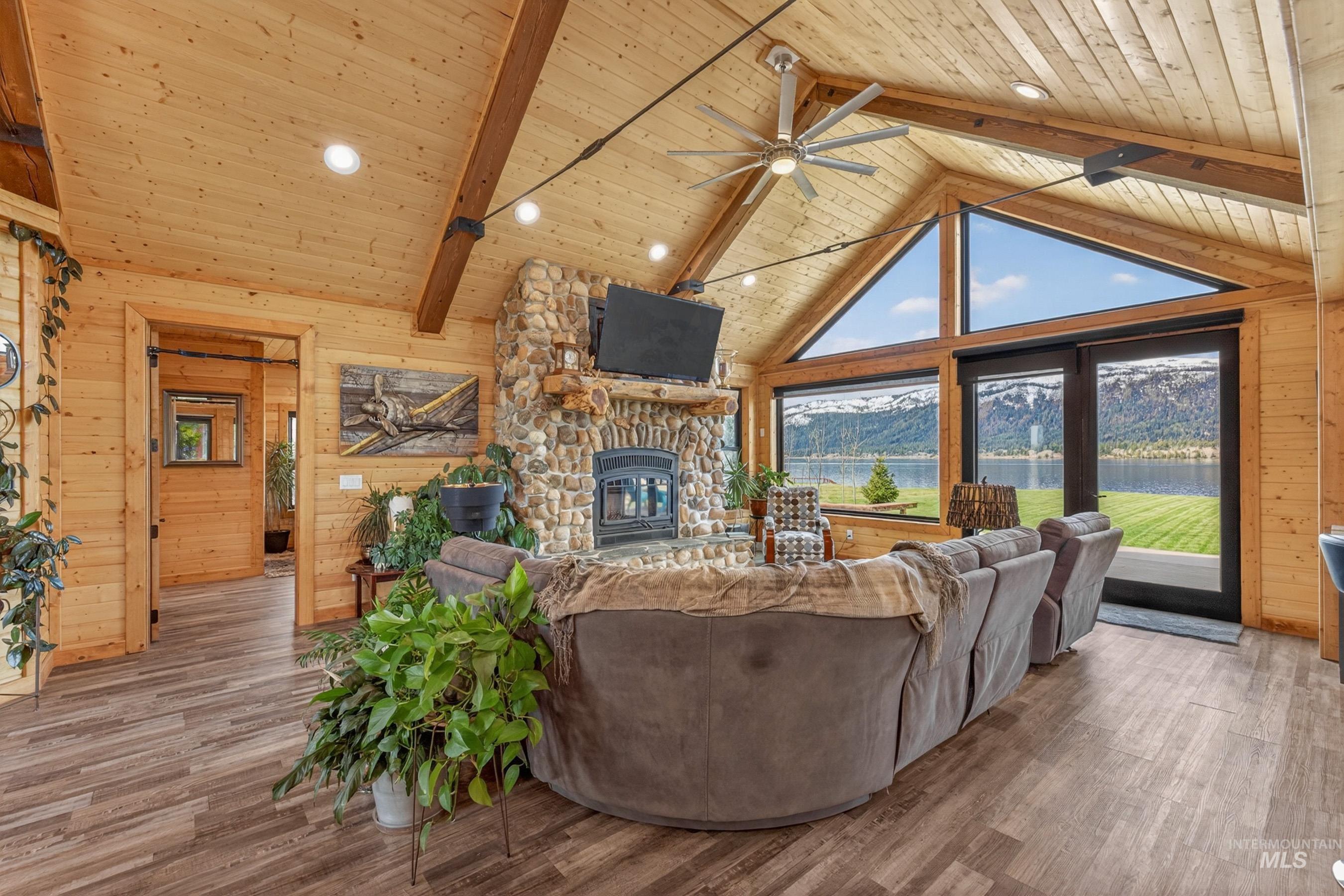 187 Lee Way, Donnelly, Idaho 83615, 3 Bedrooms, 2 Bathrooms, Residential For Sale, Price $3,700,000, 98984735