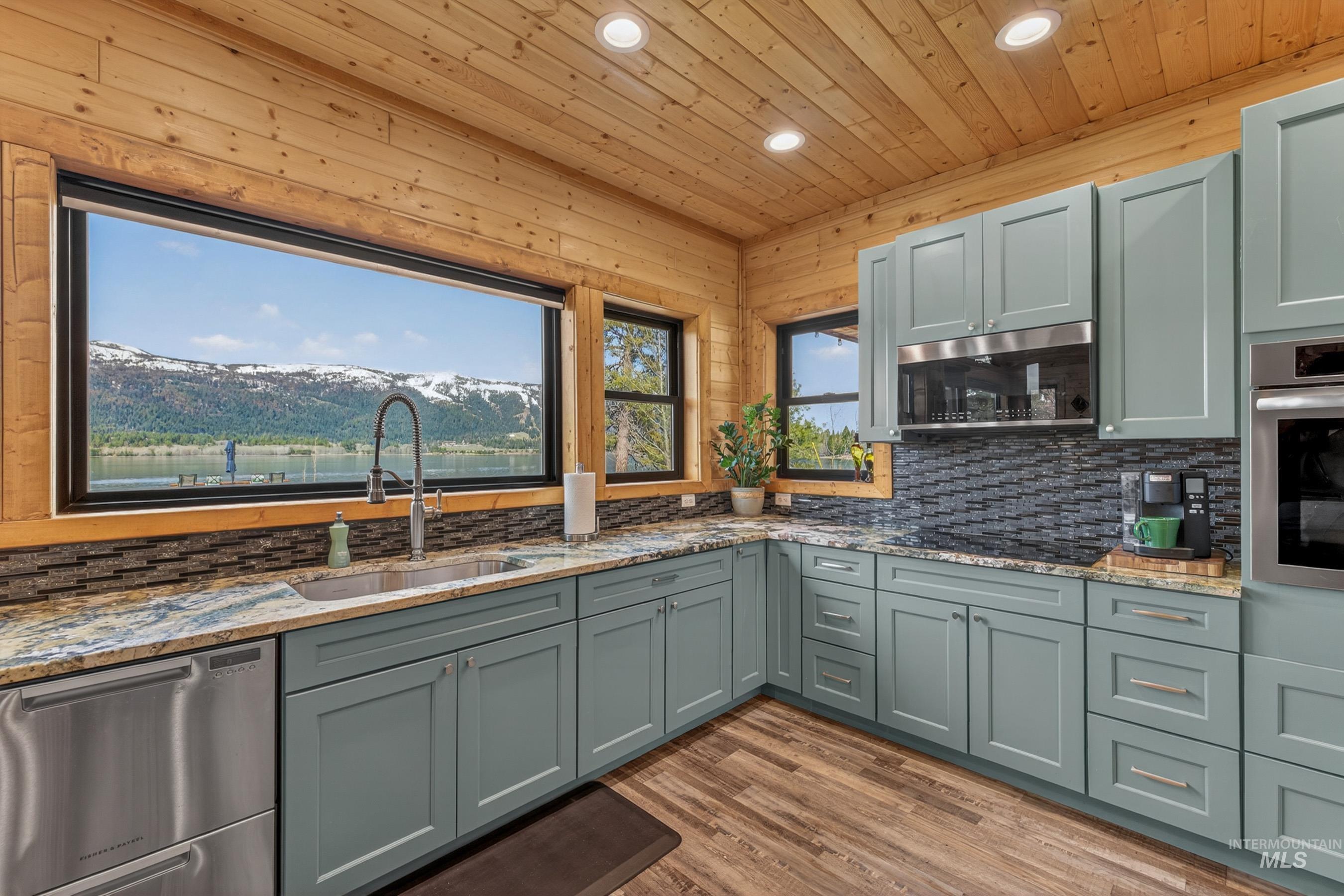 187 Lee Way, Donnelly, Idaho 83615, 3 Bedrooms, 2 Bathrooms, Residential For Sale, Price $3,700,000, 98984735