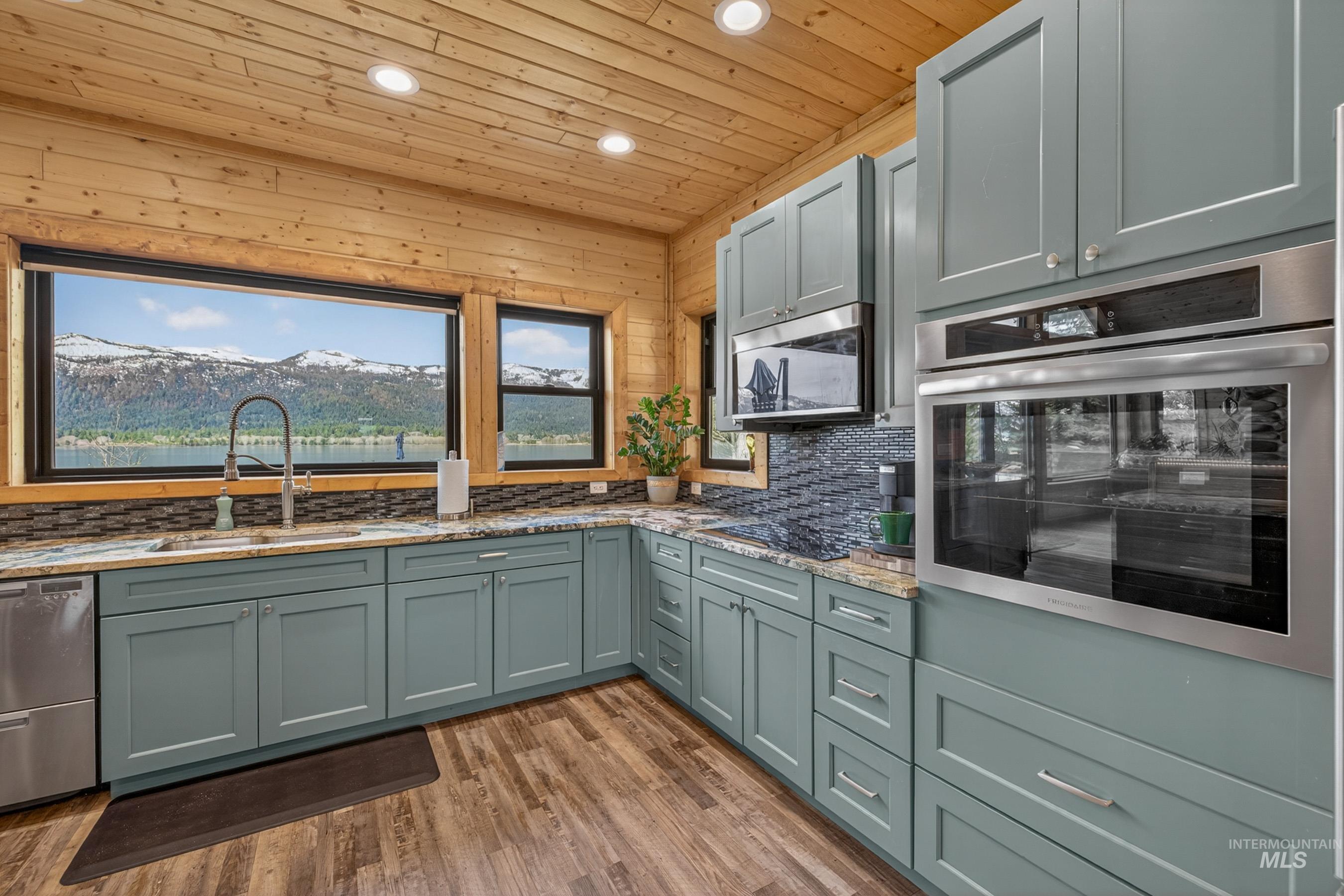 187 Lee Way, Donnelly, Idaho 83615, 3 Bedrooms, 2 Bathrooms, Residential For Sale, Price $3,700,000, 98984735