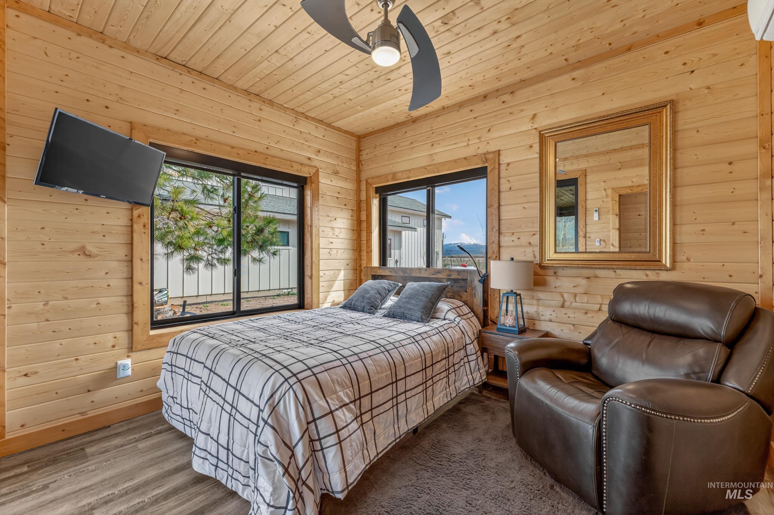 187 Lee Way, Donnelly, Idaho 83615, 3 Bedrooms, 2 Bathrooms, Residential For Sale, Price $3,700,000, 98984735