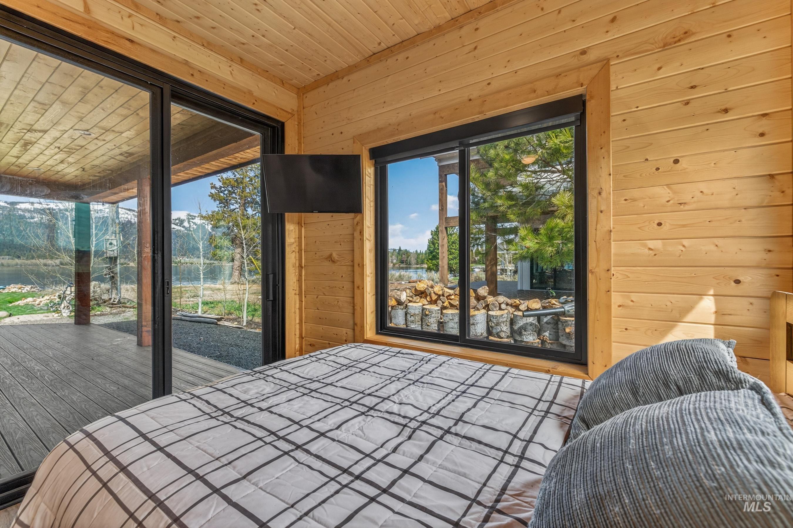 187 Lee Way, Donnelly, Idaho 83615, 3 Bedrooms, 2 Bathrooms, Residential For Sale, Price $3,700,000, 98984735