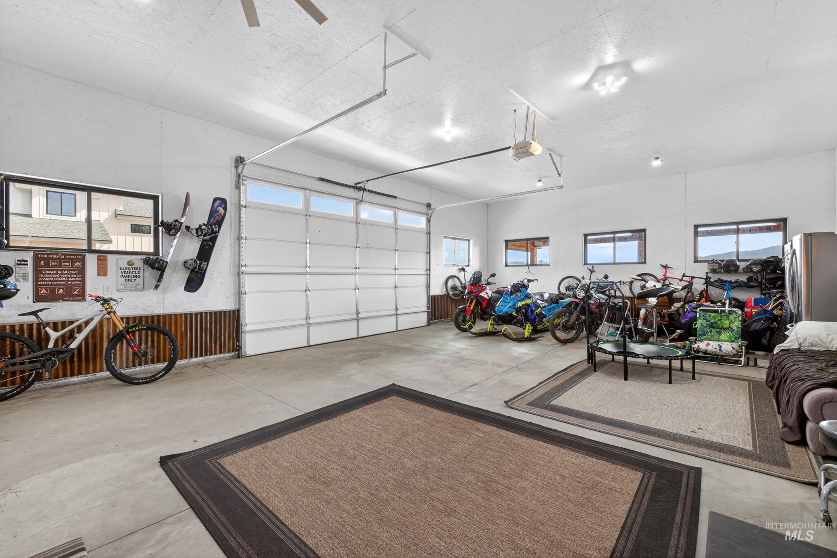 187 Lee Way, Donnelly, Idaho 83615, 3 Bedrooms, 2 Bathrooms, Residential For Sale, Price $3,700,000, 98984735