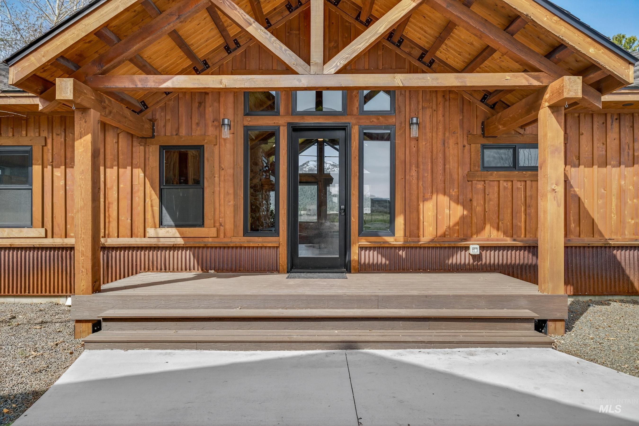 187 Lee Way, Donnelly, Idaho 83615, 3 Bedrooms, 2 Bathrooms, Residential For Sale, Price $3,700,000, 98984735