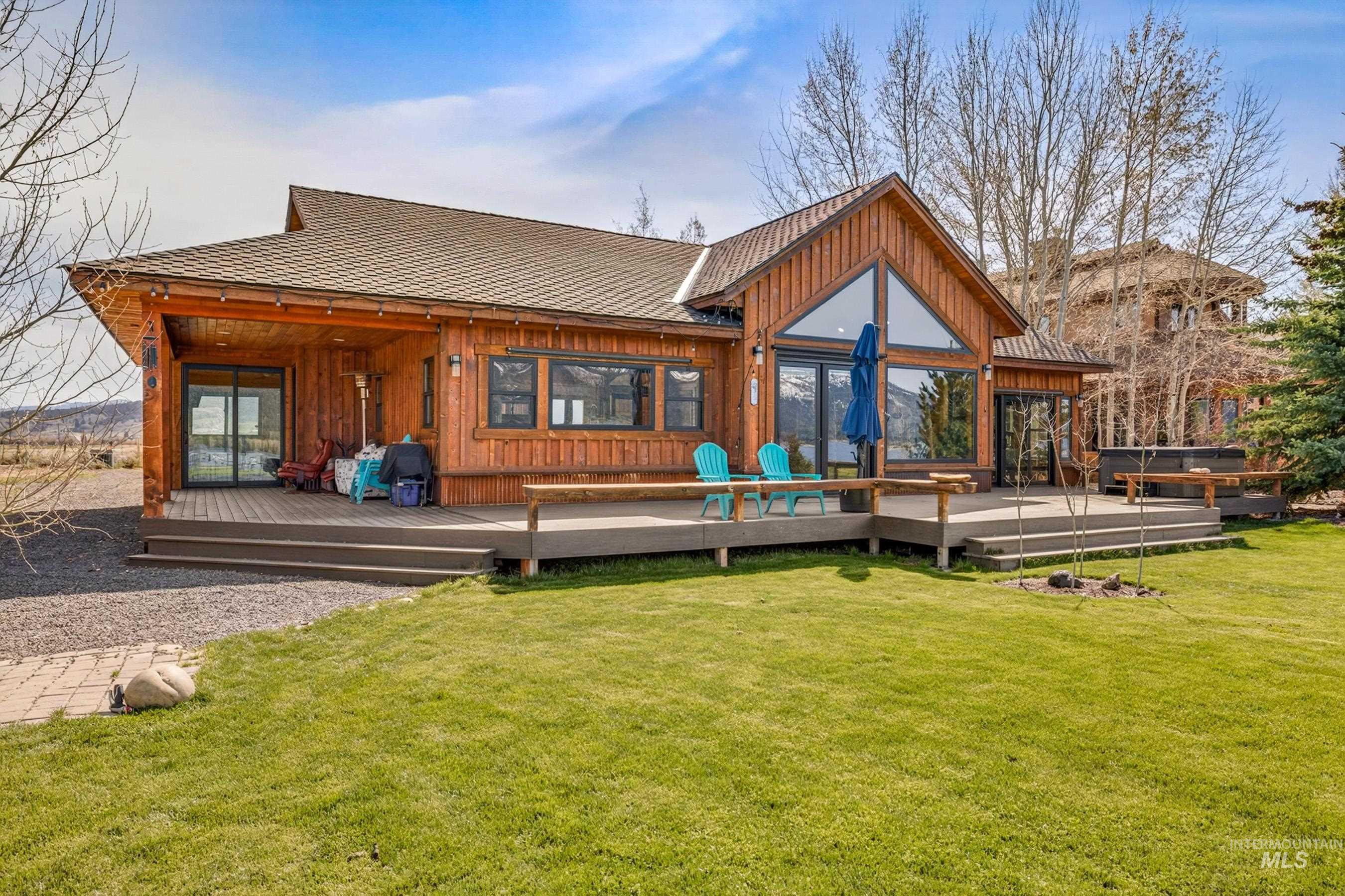 187 Lee Way, Donnelly, Idaho 83615, 3 Bedrooms, 2 Bathrooms, Residential For Sale, Price $3,700,000, 98984735