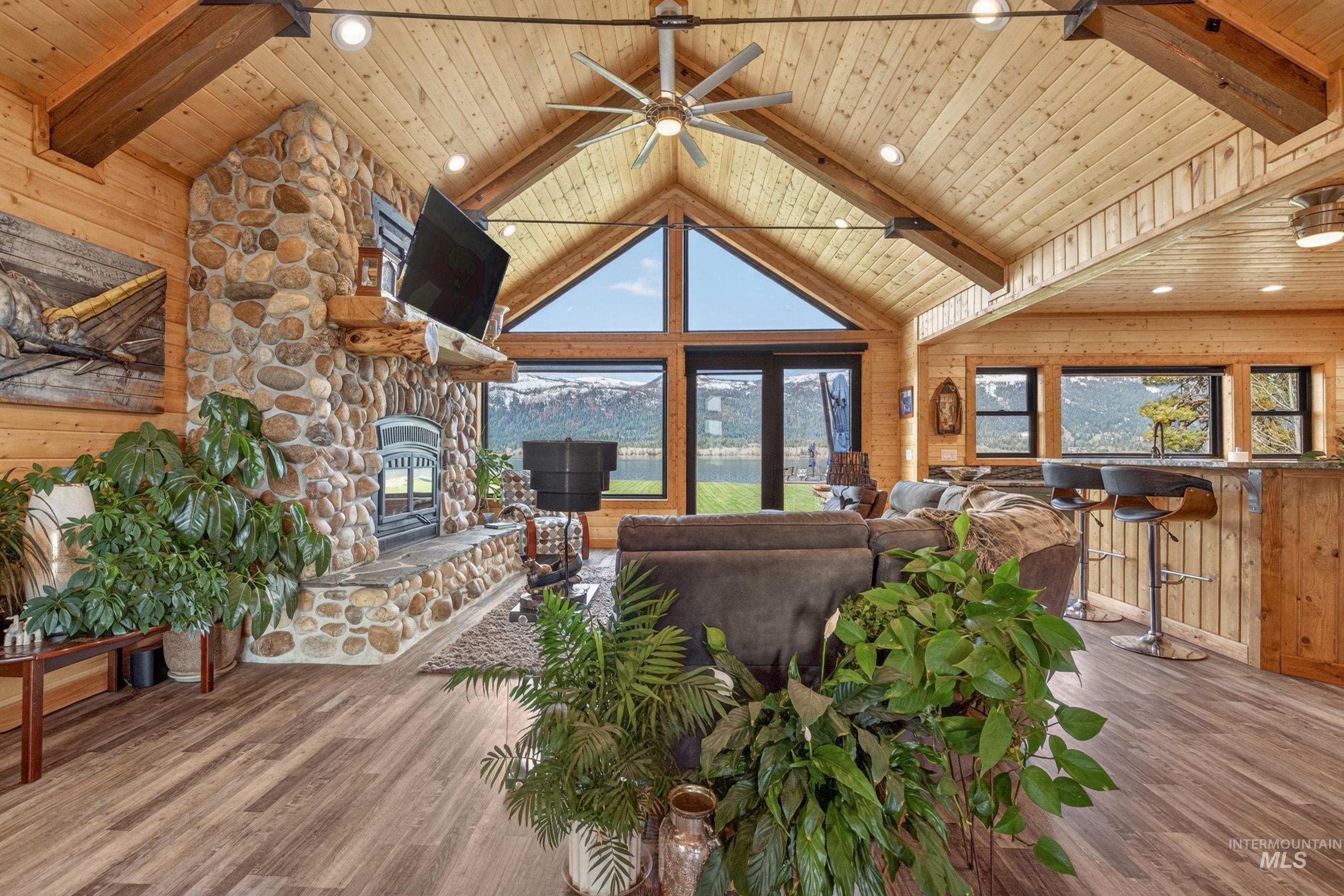 187 Lee Way, Donnelly, Idaho 83615, 3 Bedrooms, 2 Bathrooms, Residential For Sale, Price $3,700,000, 98984735