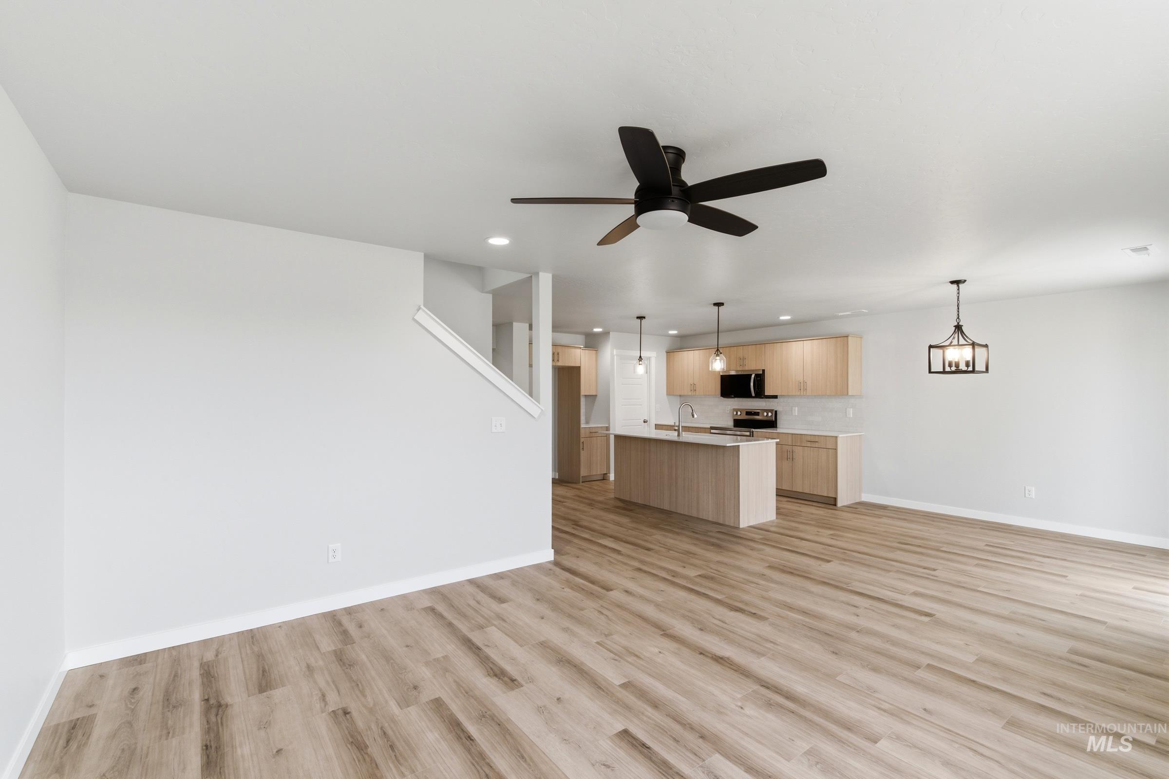 7312 W Trumbull Ct, Eagle, Idaho 83616, 3 Bedrooms, 2.5 Bathrooms, Residential For Sale, Price $500,990,MLS 98984736