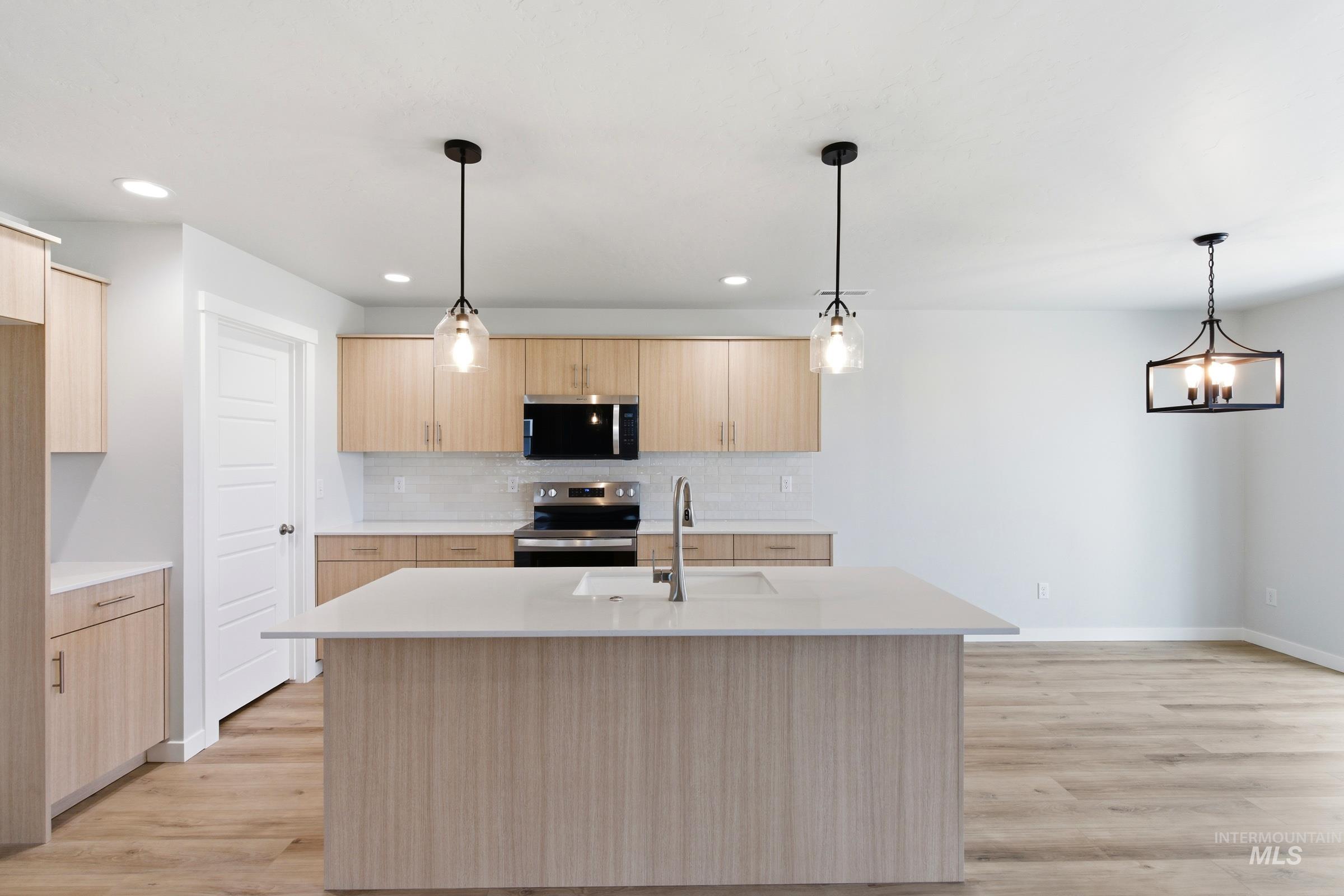 7312 W Trumbull Ct, Eagle, Idaho 83616, 3 Bedrooms, 2.5 Bathrooms, Residential For Sale, Price $500,990,MLS 98984736