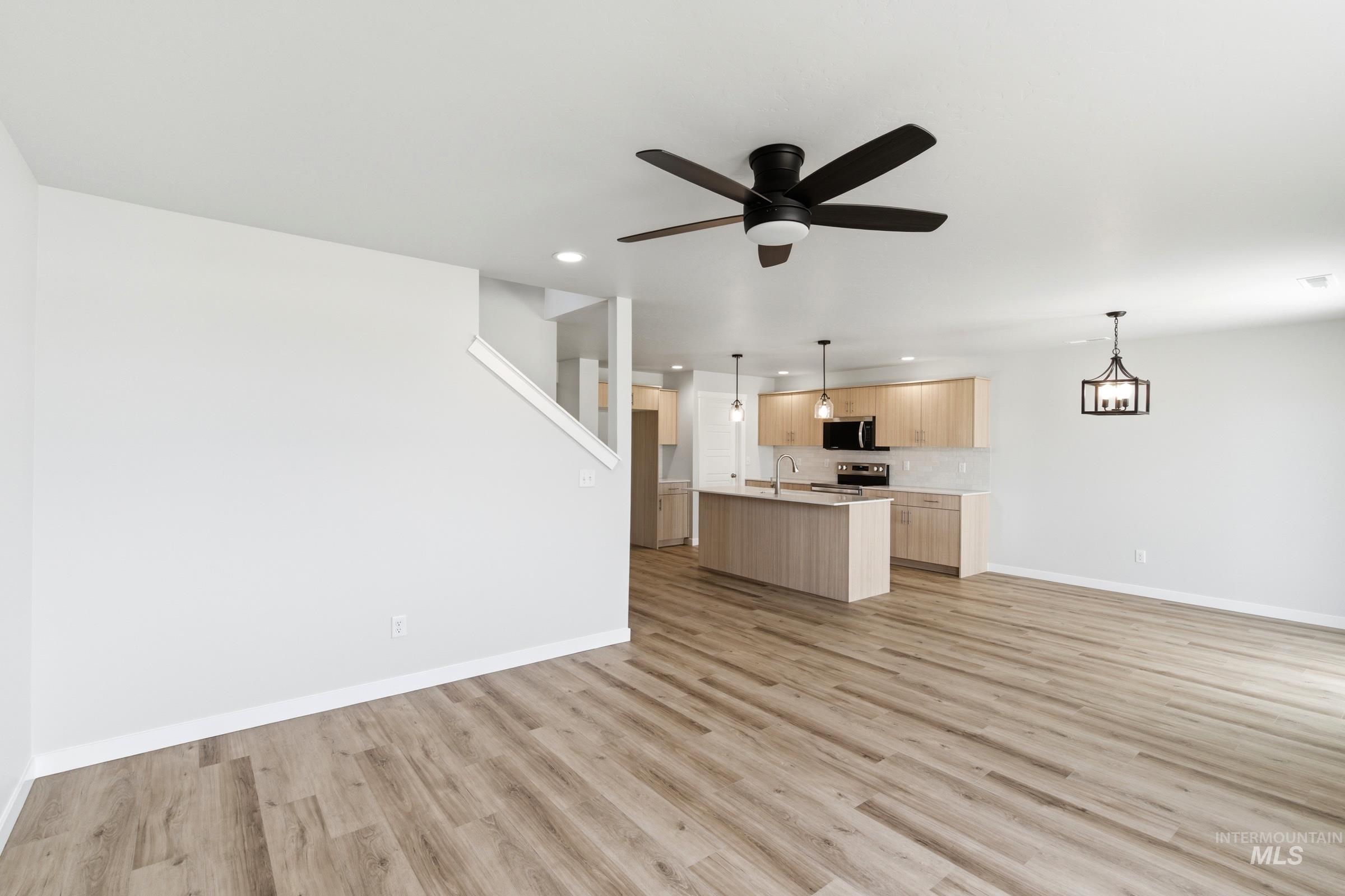 7462 W Trumbull Ct, Eagle, Idaho 83616, 3 Bedrooms, 2.5 Bathrooms, Residential For Sale, Price $504,990,MLS 98984742