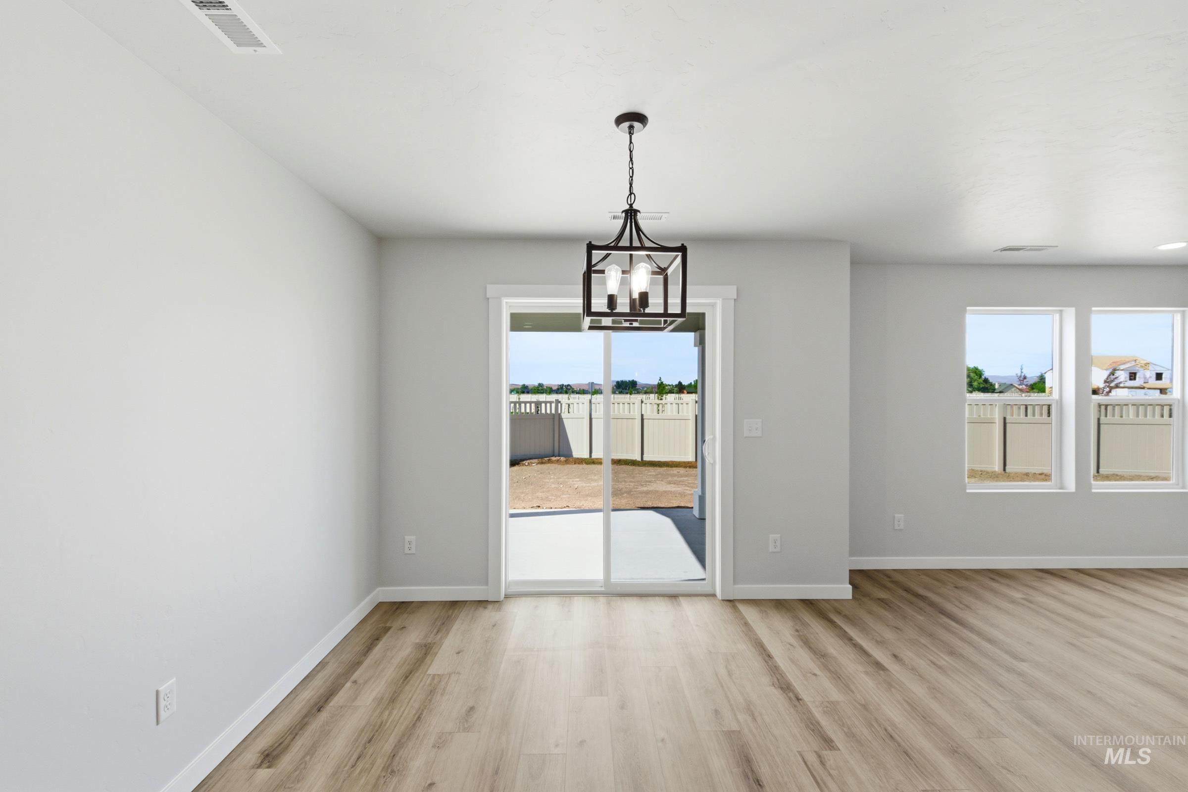 7462 W Trumbull Ct, Eagle, Idaho 83616, 3 Bedrooms, 2.5 Bathrooms, Residential For Sale, Price $504,990,MLS 98984742