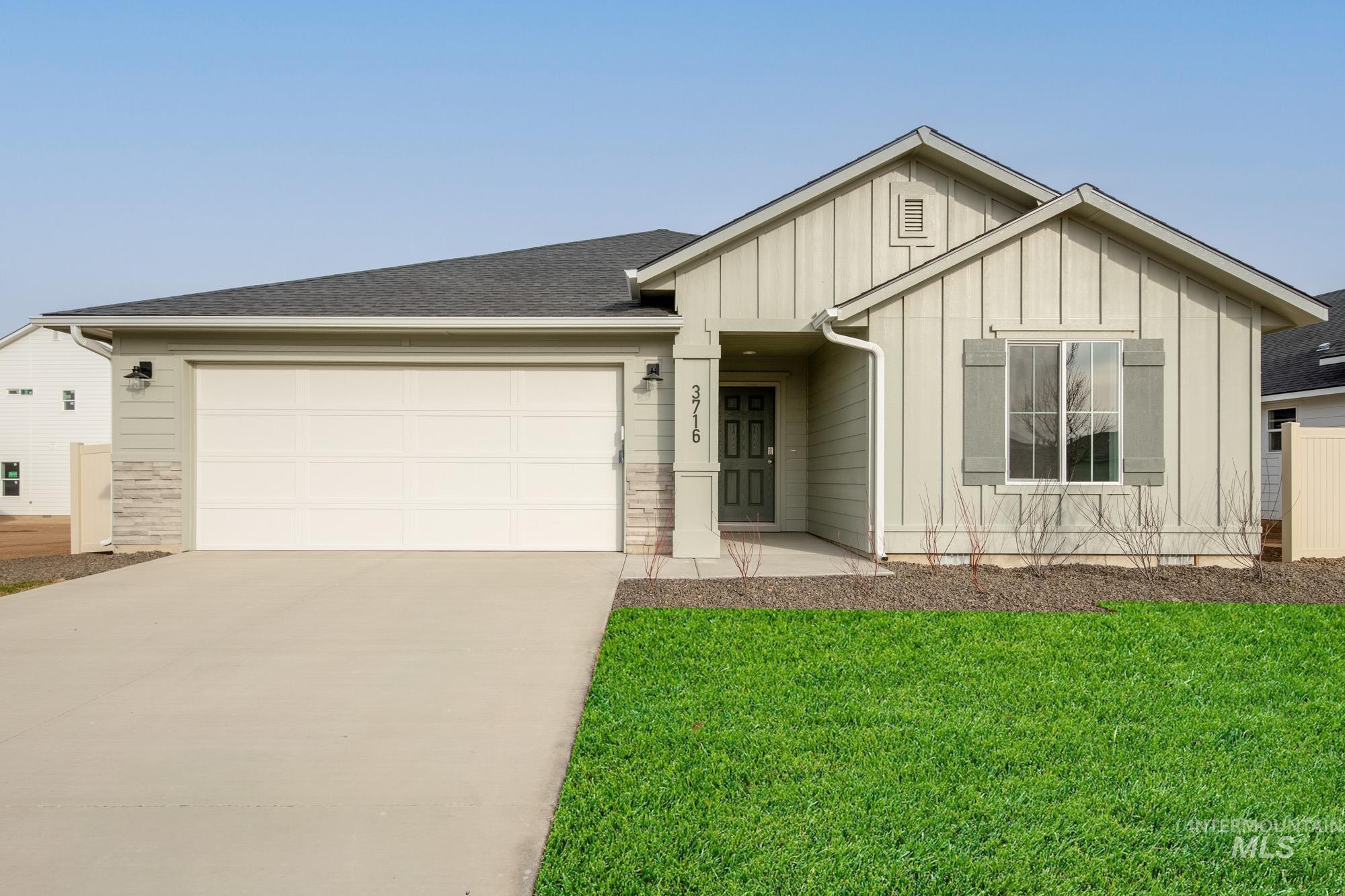 6660 W Plateau Creek Dr, Meridian, Idaho 83646, 3 Bedrooms, 2 Bathrooms, Residential For Sale, Price $445,990,MLS 98984744