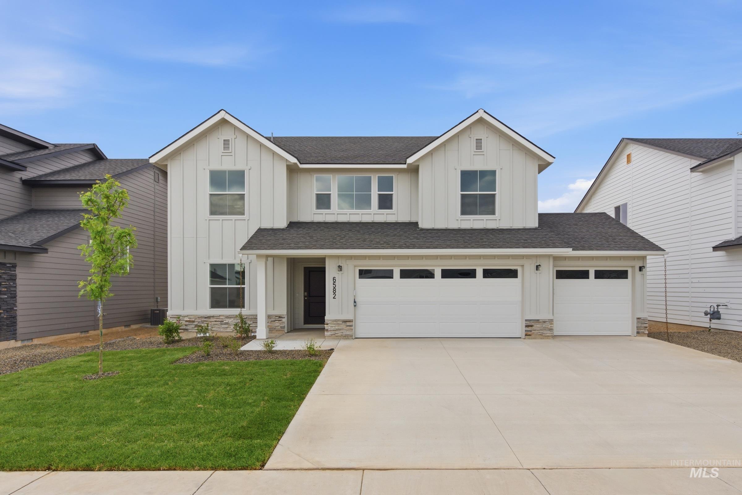 6582 W Plateau Creek Dr, Meridian, Idaho 83646, 5 Bedrooms, 3 Bathrooms, Residential For Sale, Price $589,990, 98984747