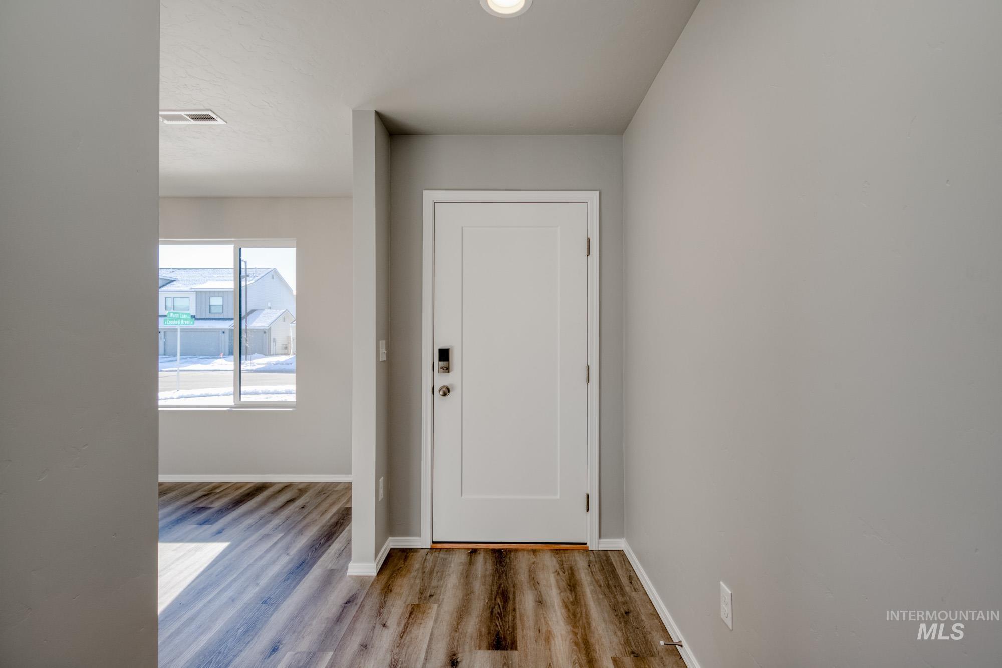 6502 W Plateau Creek Dr, Meridian, Idaho 83646, 3 Bedrooms, 2 Bathrooms, Residential For Sale, Price $442,990,MLS 98984749
