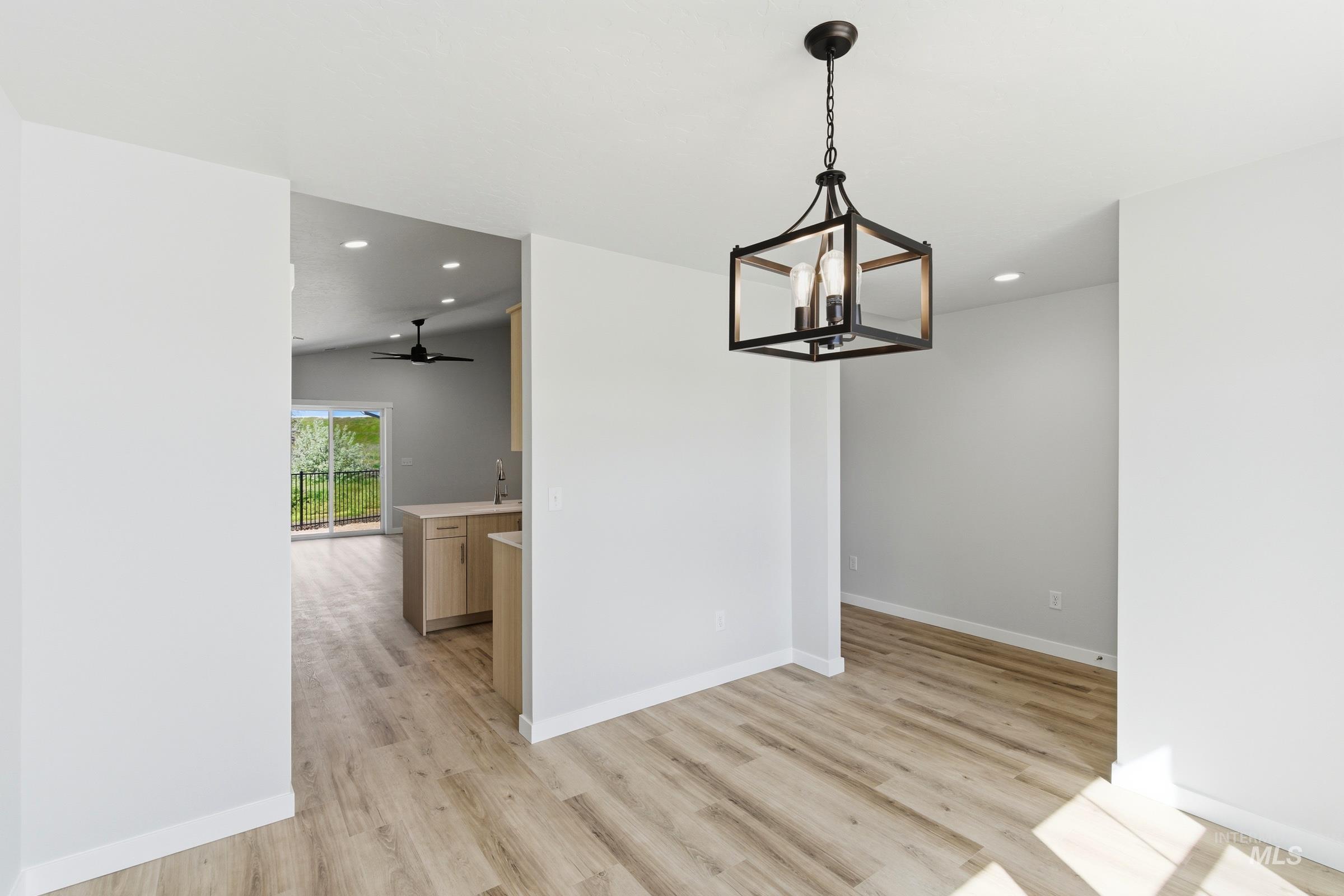 6502 W Plateau Creek Dr, Meridian, Idaho 83646, 3 Bedrooms, 2 Bathrooms, Residential For Sale, Price $442,990,MLS 98984749