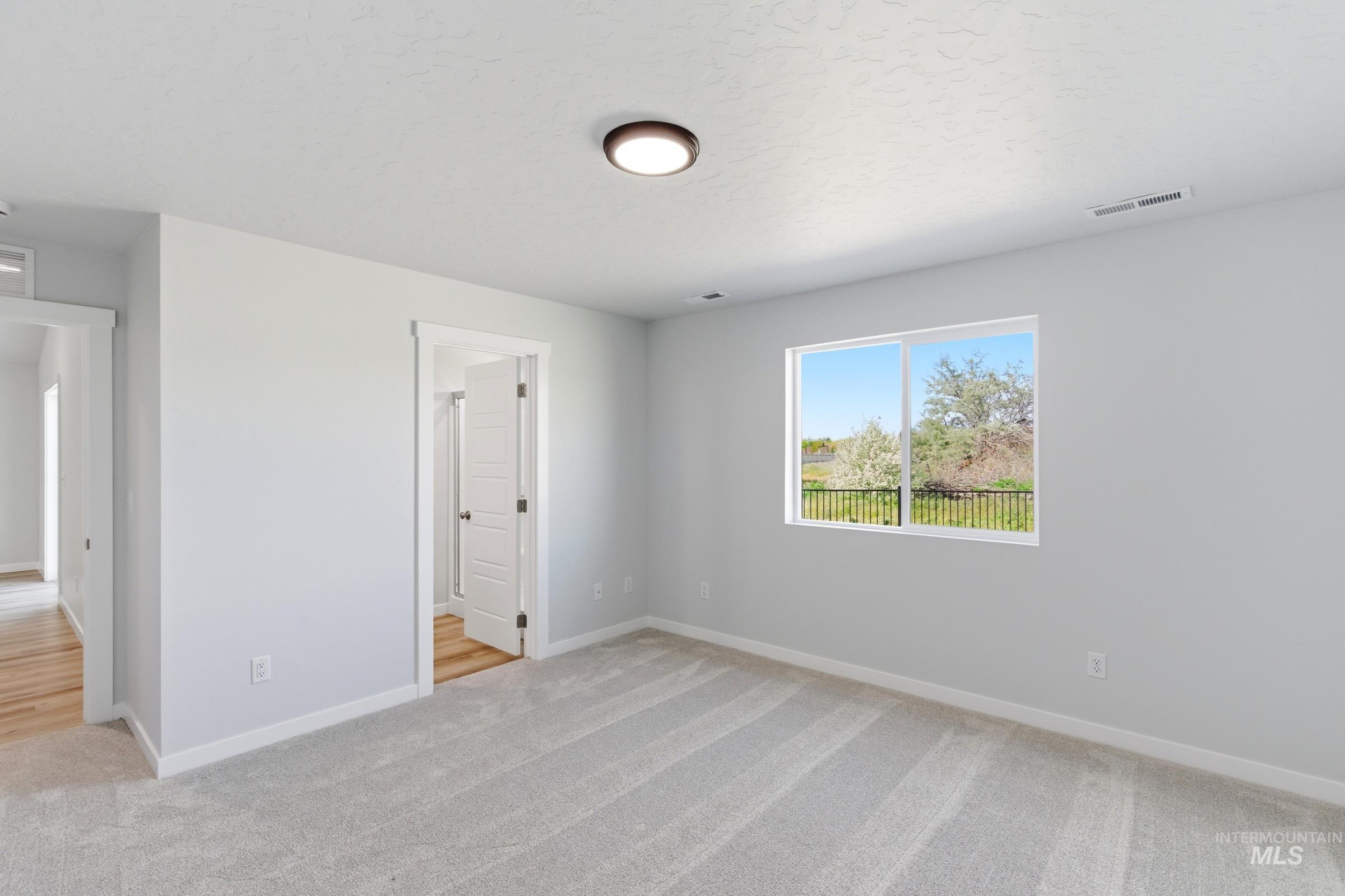 6502 W Plateau Creek Dr, Meridian, Idaho 83646, 3 Bedrooms, 2 Bathrooms, Residential For Sale, Price $442,990,MLS 98984749