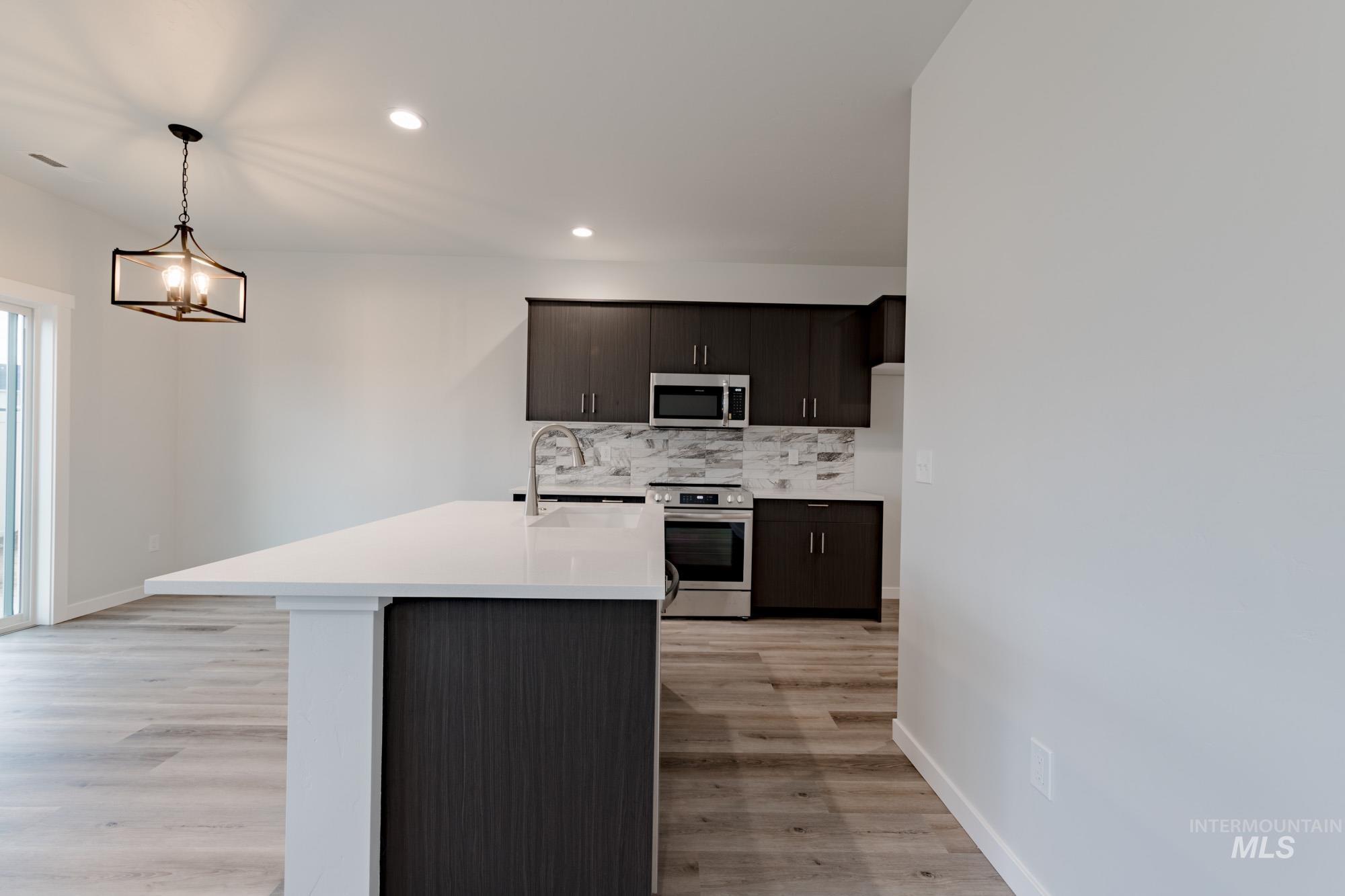 4384 N Alameda Creek Ave, Meridian, Idaho 83646, 3 Bedrooms, 2.5 Bathrooms, Residential For Sale, Price $452,990, 98984751