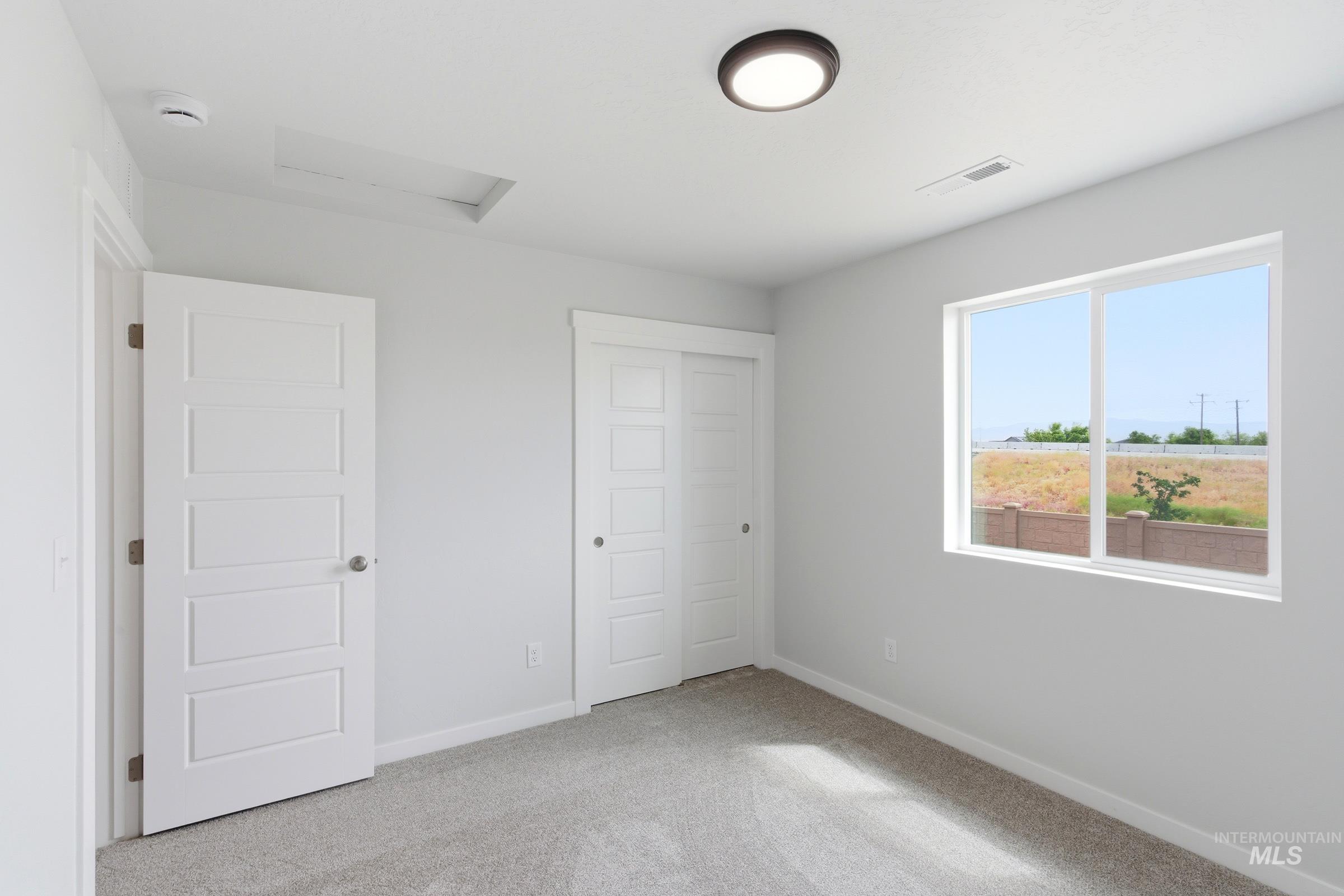 4384 N Alameda Creek Ave, Meridian, Idaho 83646, 3 Bedrooms, 2.5 Bathrooms, Residential For Sale, Price $452,990,MLS 98984751