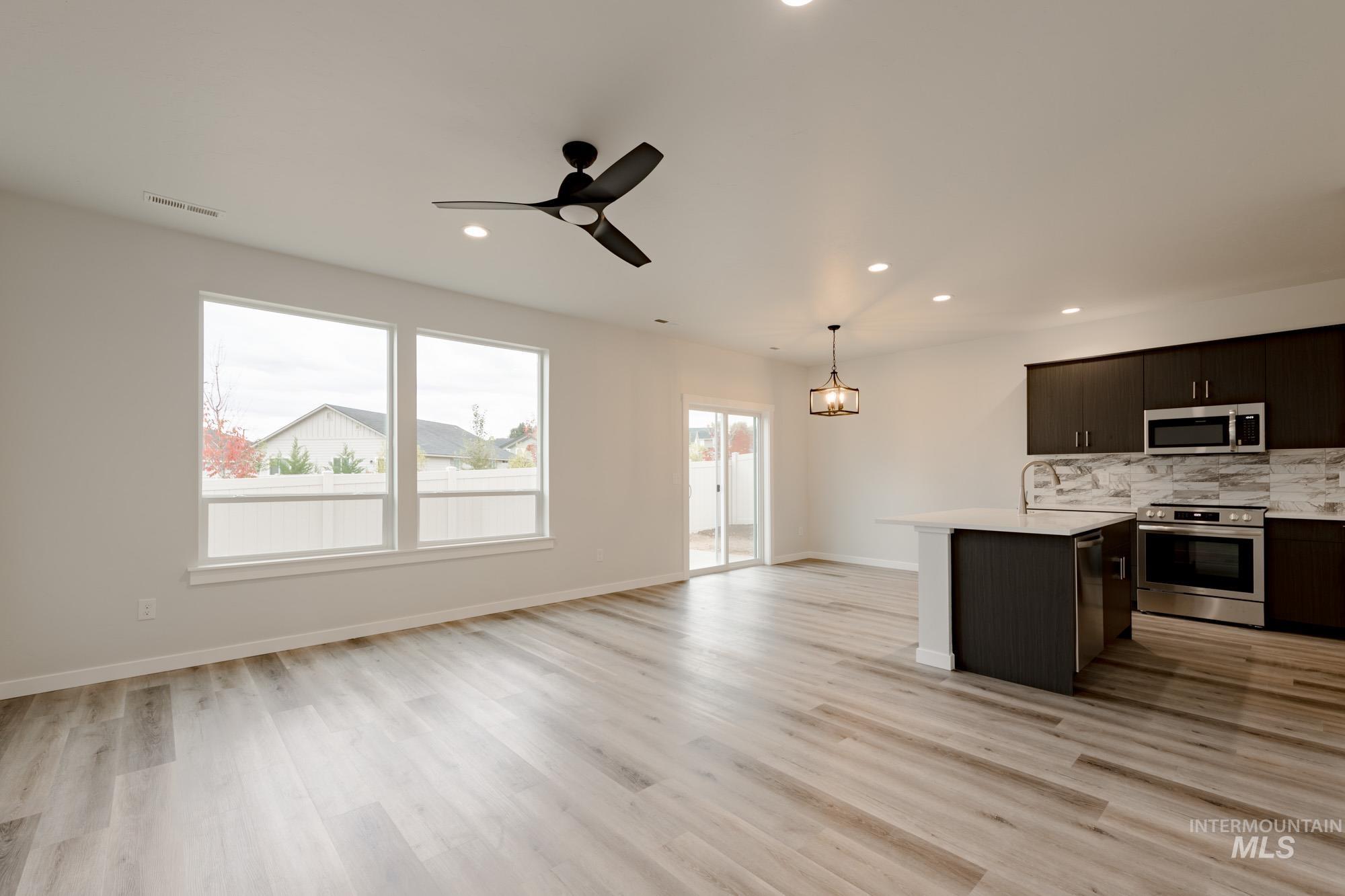 4384 N Alameda Creek Ave, Meridian, Idaho 83646, 3 Bedrooms, 2.5 Bathrooms, Residential For Sale, Price $452,990, 98984751
