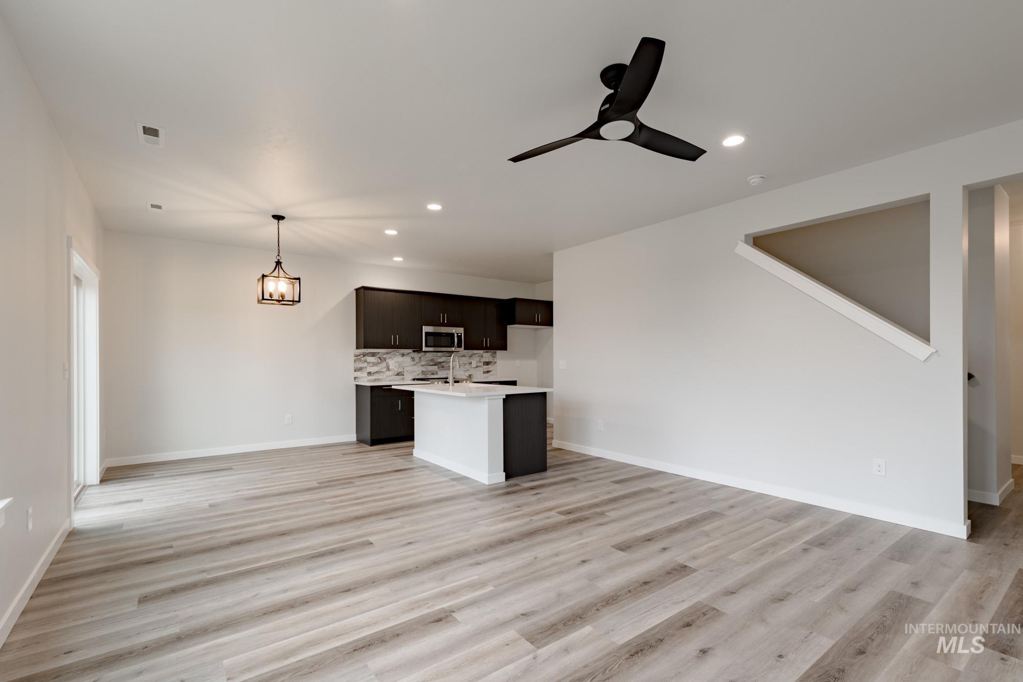 4384 N Alameda Creek Ave, Meridian, Idaho 83646, 3 Bedrooms, 2.5 Bathrooms, Residential For Sale, Price $452,990, 98984751