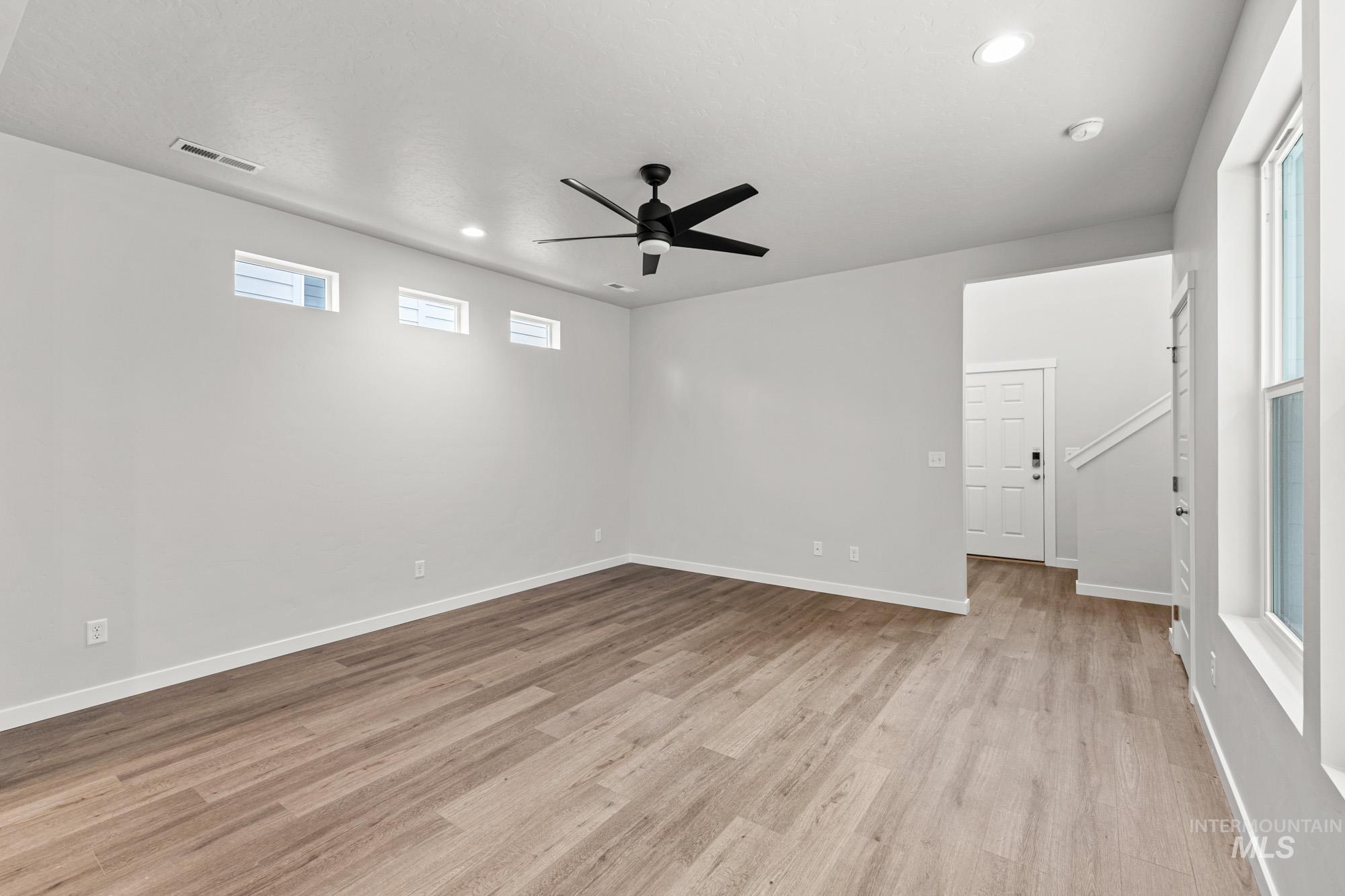 4242 N Camp Creek Ave, Meridian, Idaho 83646, 3 Bedrooms, 2.5 Bathrooms, Residential For Sale, Price $460,990, 98984752