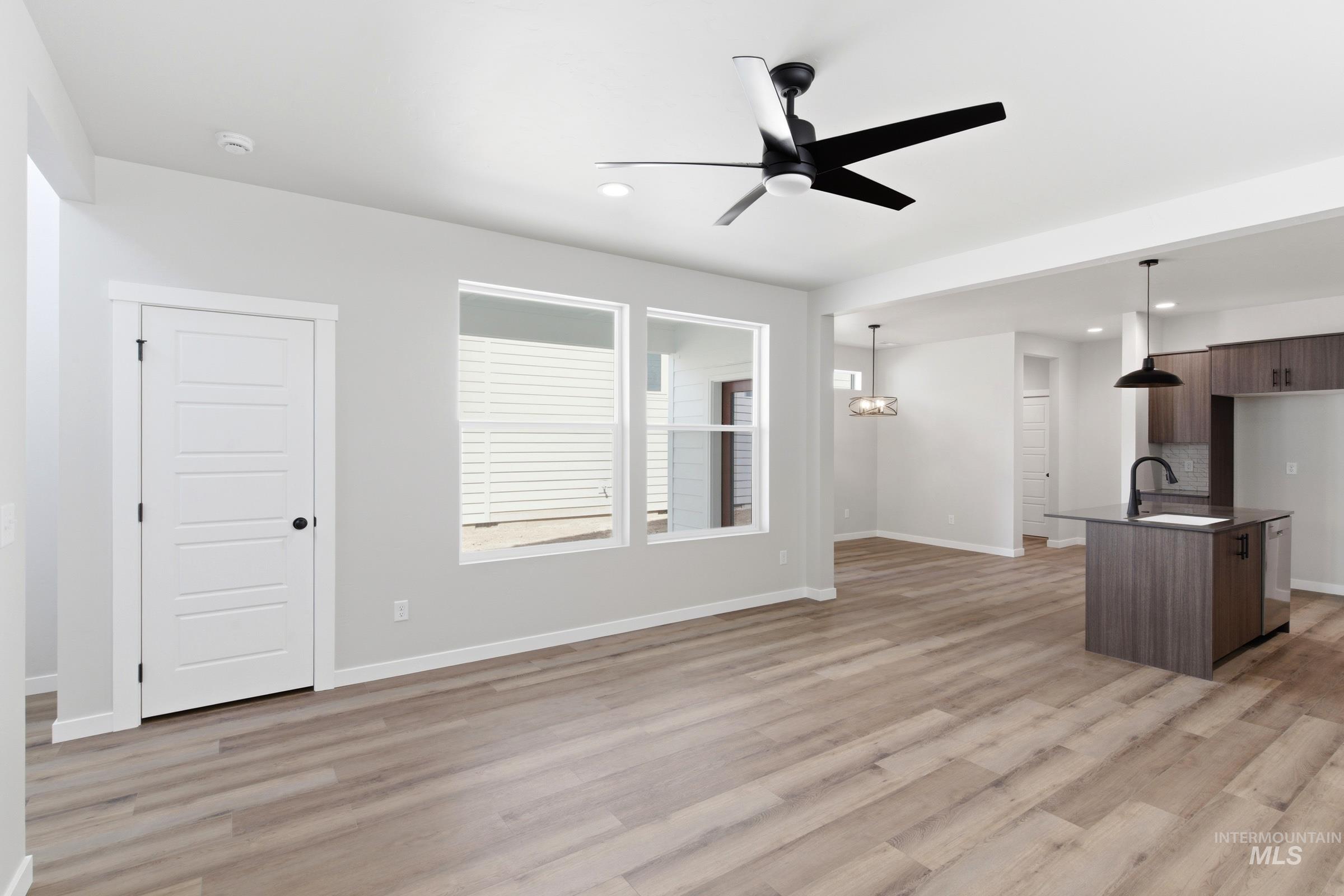 4242 N Camp Creek Ave, Meridian, Idaho 83646, 3 Bedrooms, 2.5 Bathrooms, Residential For Sale, Price $455,990, 98984752