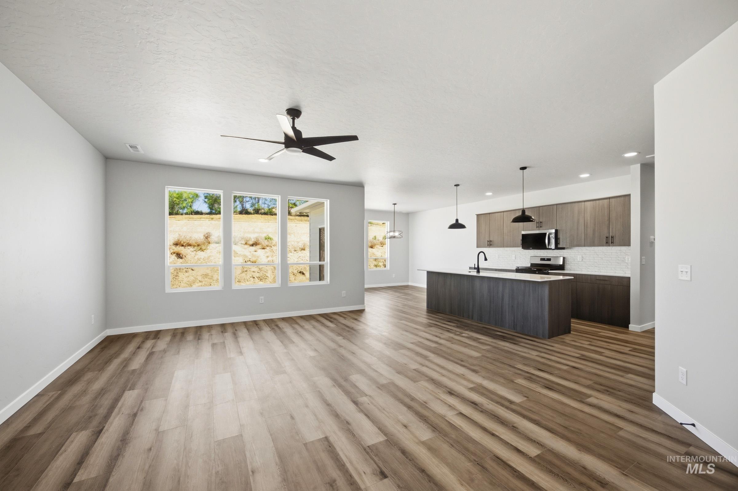 11806 W Snow Flower Dr, Star, Idaho 83669, 4 Bedrooms, 2 Bathrooms, Residential For Sale, Price $599,990, 98984753
