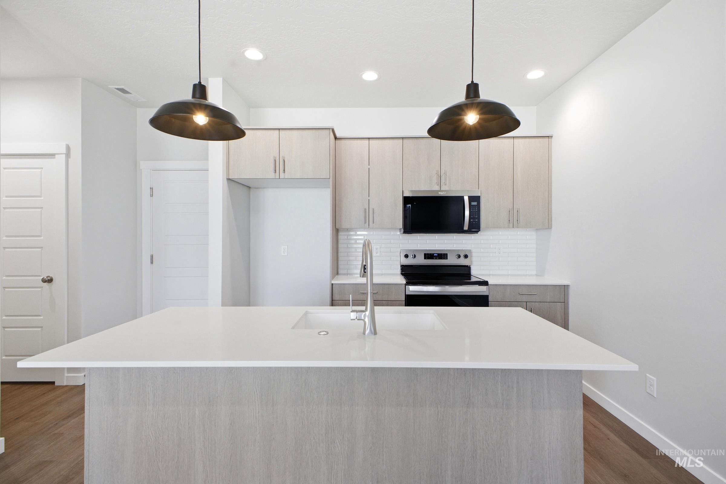 6747 S Spindlebush Ave, Boise, Idaho 83709, 3 Bedrooms, 2.5 Bathrooms, Residential For Sale, Price $436,990, 98984754