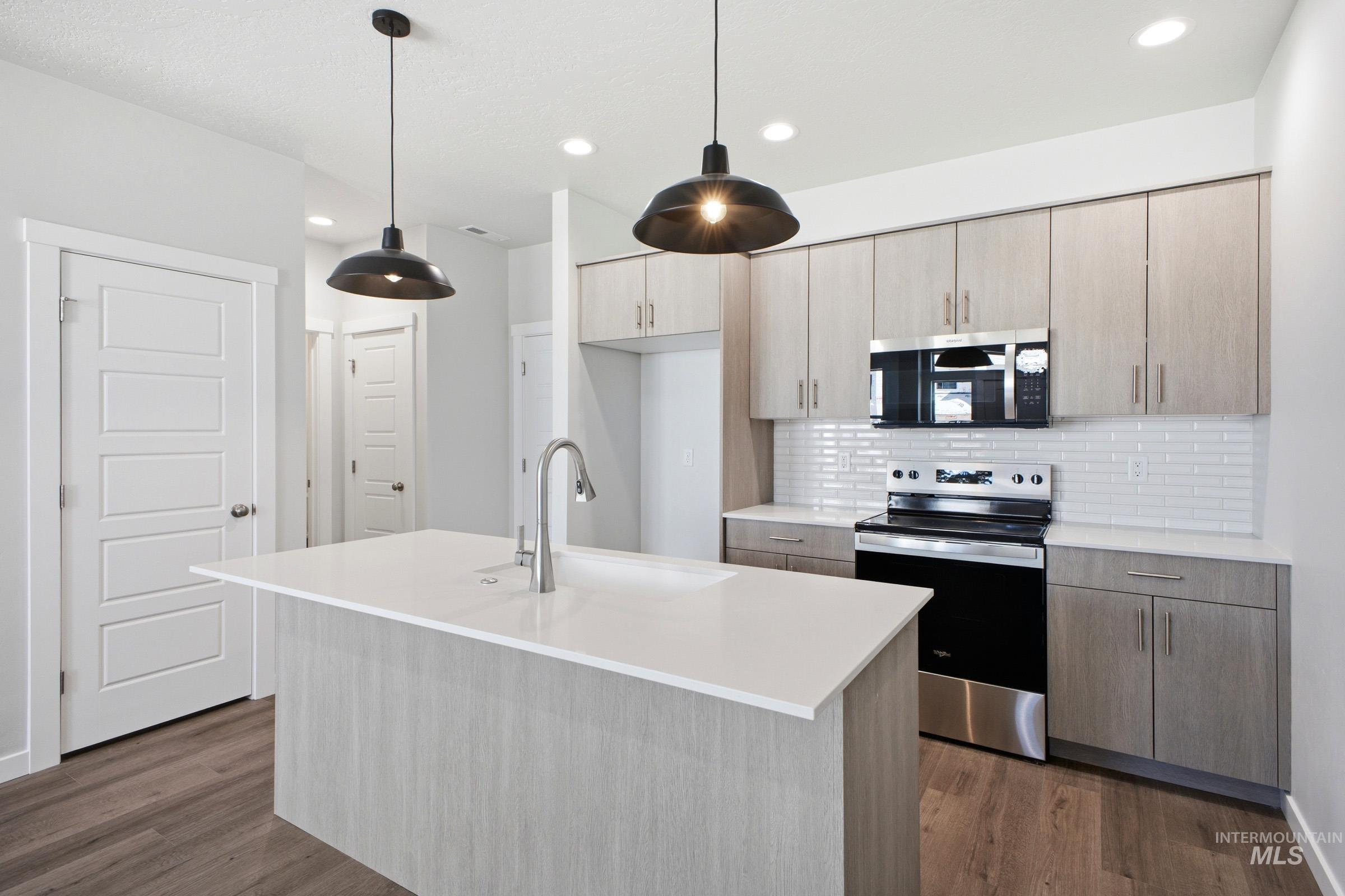 6747 S Spindlebush Ave, Boise, Idaho 83709, 3 Bedrooms, 2.5 Bathrooms, Residential For Sale, Price $436,990, 98984754