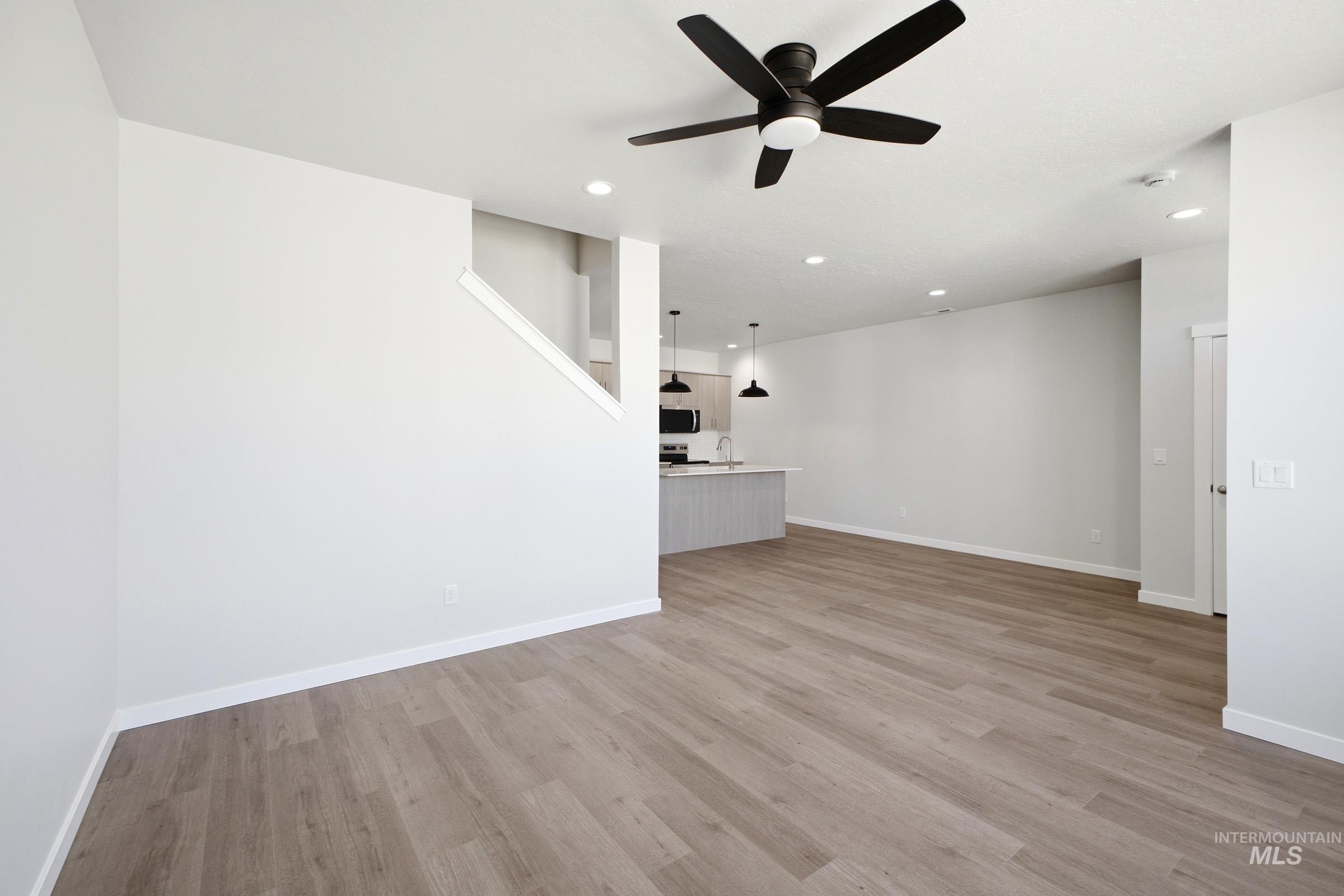 6747 S Spindlebush Ave, Boise, Idaho 83709, 3 Bedrooms, 2.5 Bathrooms, Residential For Sale, Price $436,990, 98984754