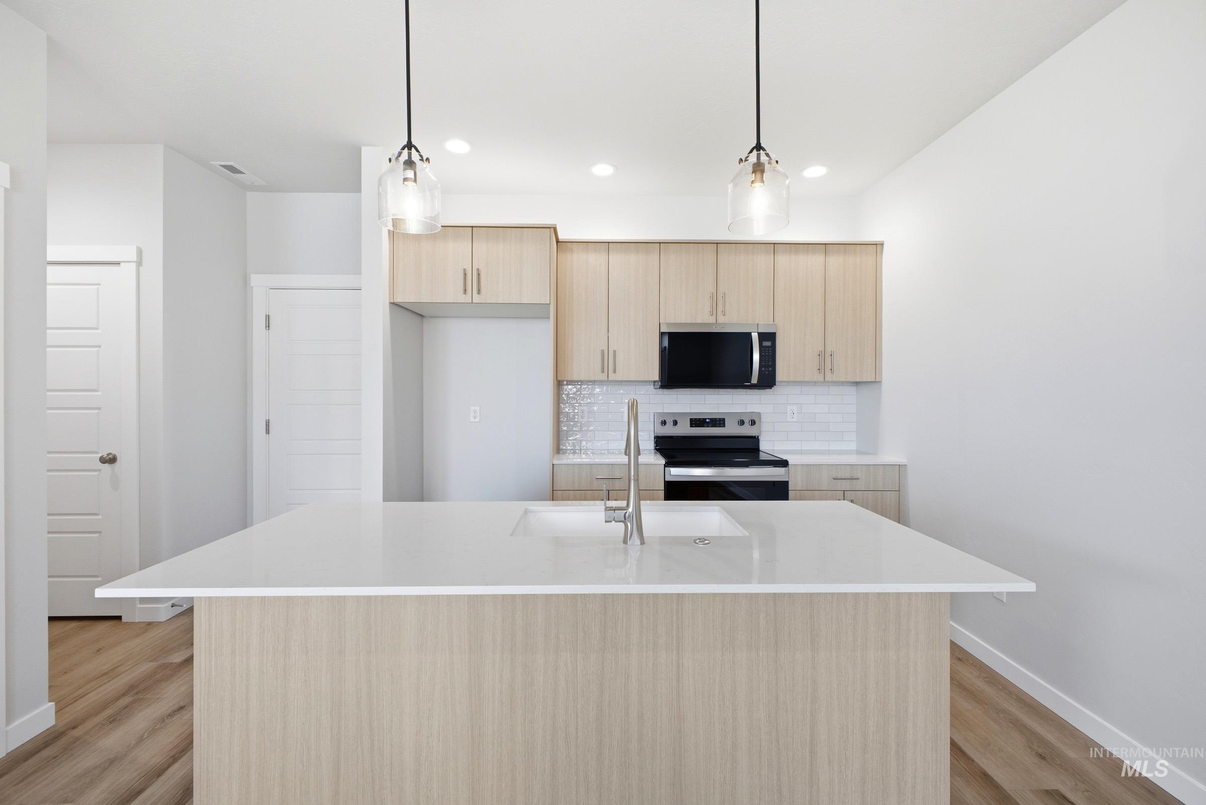6751 S Spindlebush Ave, Boise, Idaho 83709, 3 Bedrooms, 2.5 Bathrooms, Residential For Sale, Price $435,990,MLS 98984755