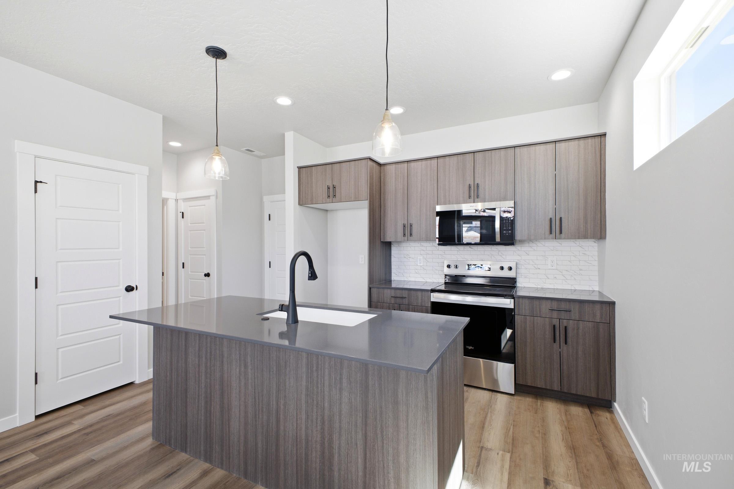 6751 S Spindlebush Ave, Boise, Idaho 83709, 3 Bedrooms, 2.5 Bathrooms, Residential For Sale, Price $435,990, 98984755