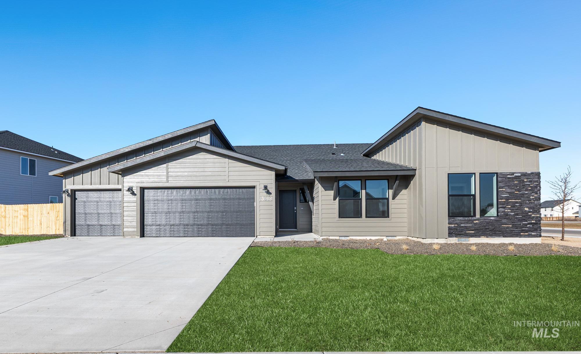 3831 W Piscina Dr, Meridian, Idaho 83642, 4 Bedrooms, 2 Bathrooms, Residential For Sale, Price $549,990,MLS 98984757