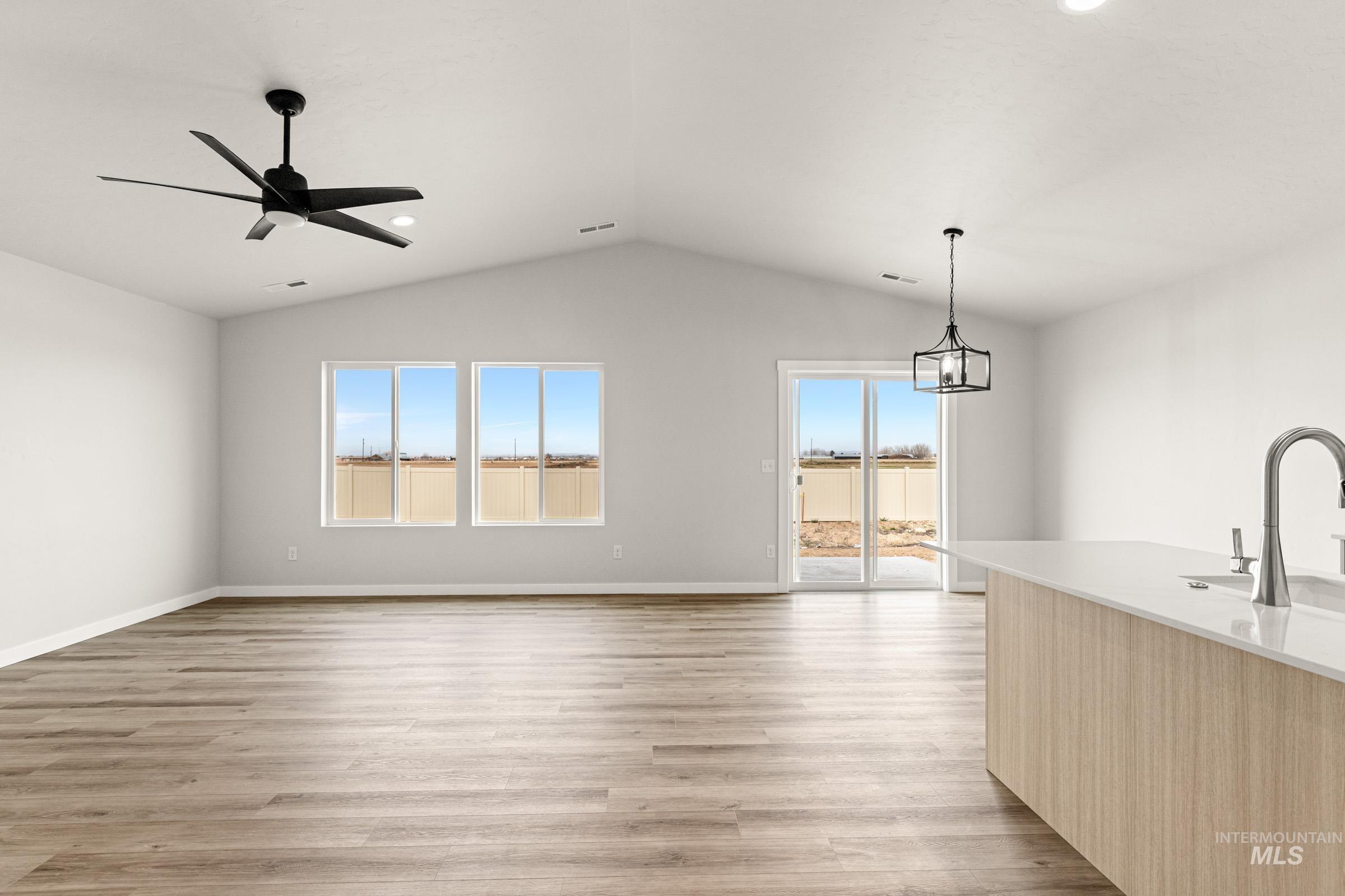 8370 S Tyrion Way, Kuna, Idaho 83634, 3 Bedrooms, 2 Bathrooms, Residential For Sale, Price $434,990,MLS 98984759