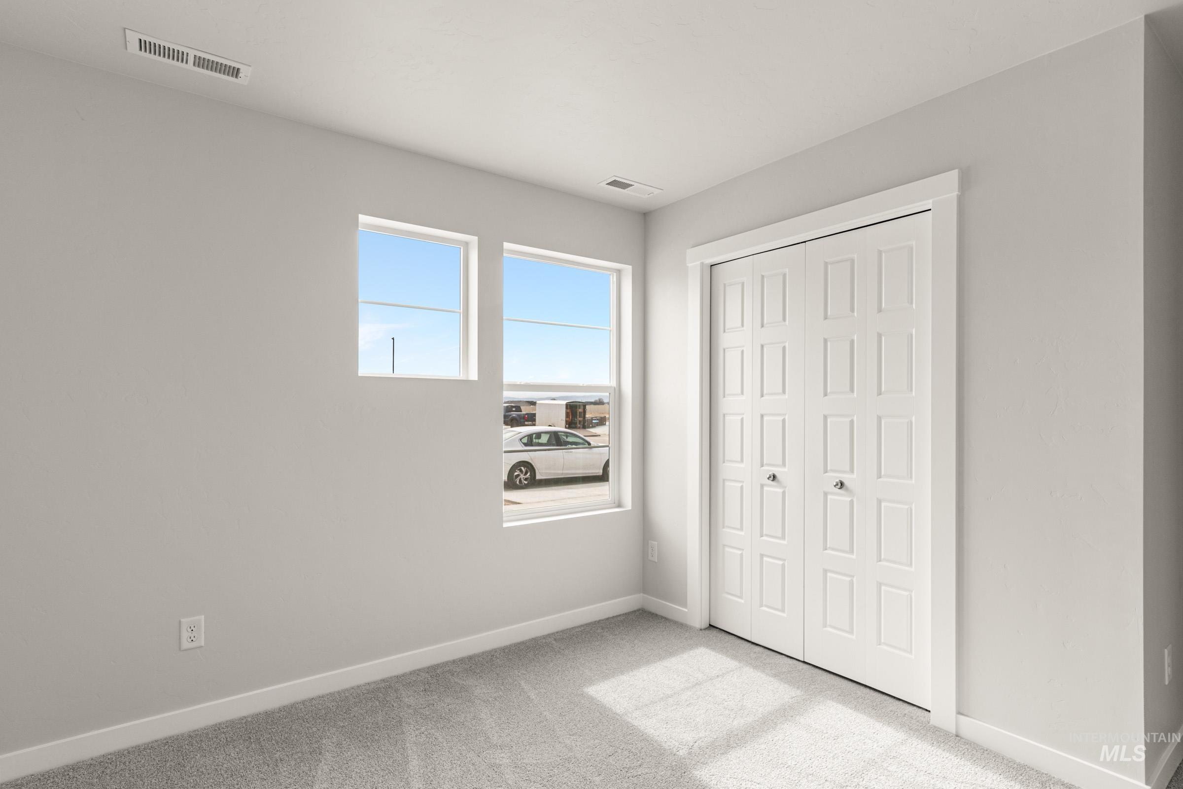 8370 S Tyrion Way, Kuna, Idaho 83634, 3 Bedrooms, 2 Bathrooms, Residential For Sale, Price $434,990,MLS 98984759