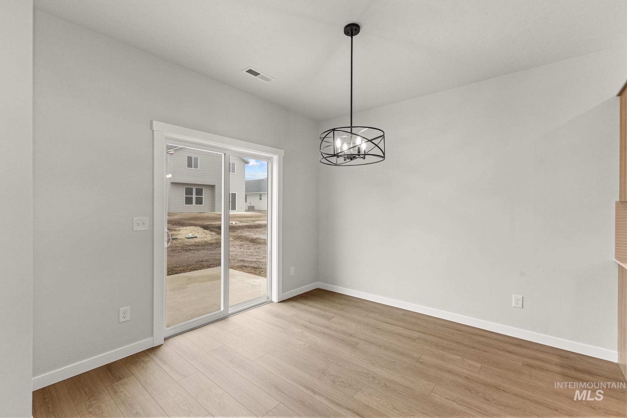 2126 S Border Way, Meridian, Idaho 83642, 4 Bedrooms, 2.5 Bathrooms, Residential For Sale, Price $534,990,MLS 98984760