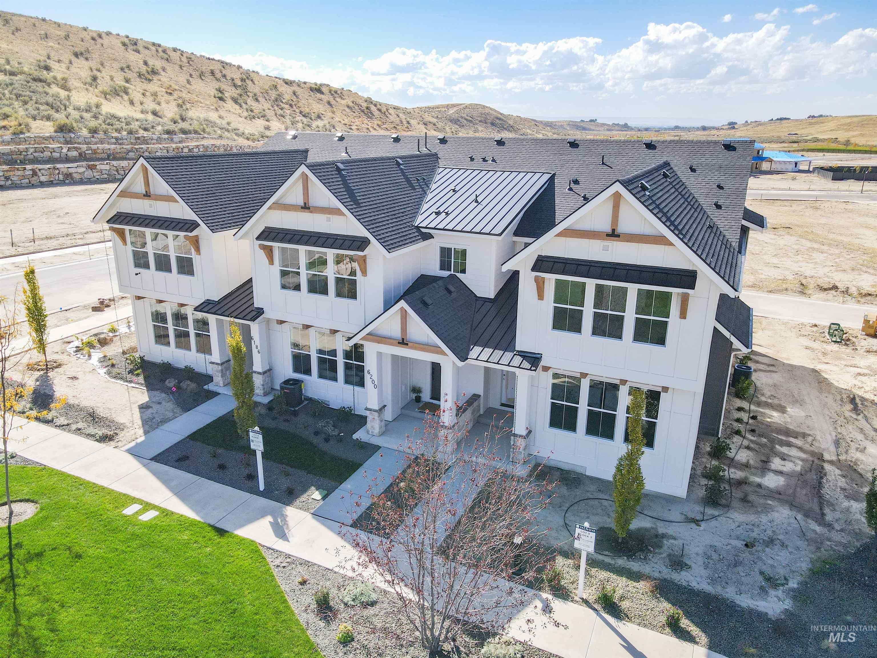 6208 N Holly Springs, Eagle, Idaho 83616, 3 Bedrooms, 2.5 Bathrooms, Residential For Sale, Price $449,900,MLS 98984761