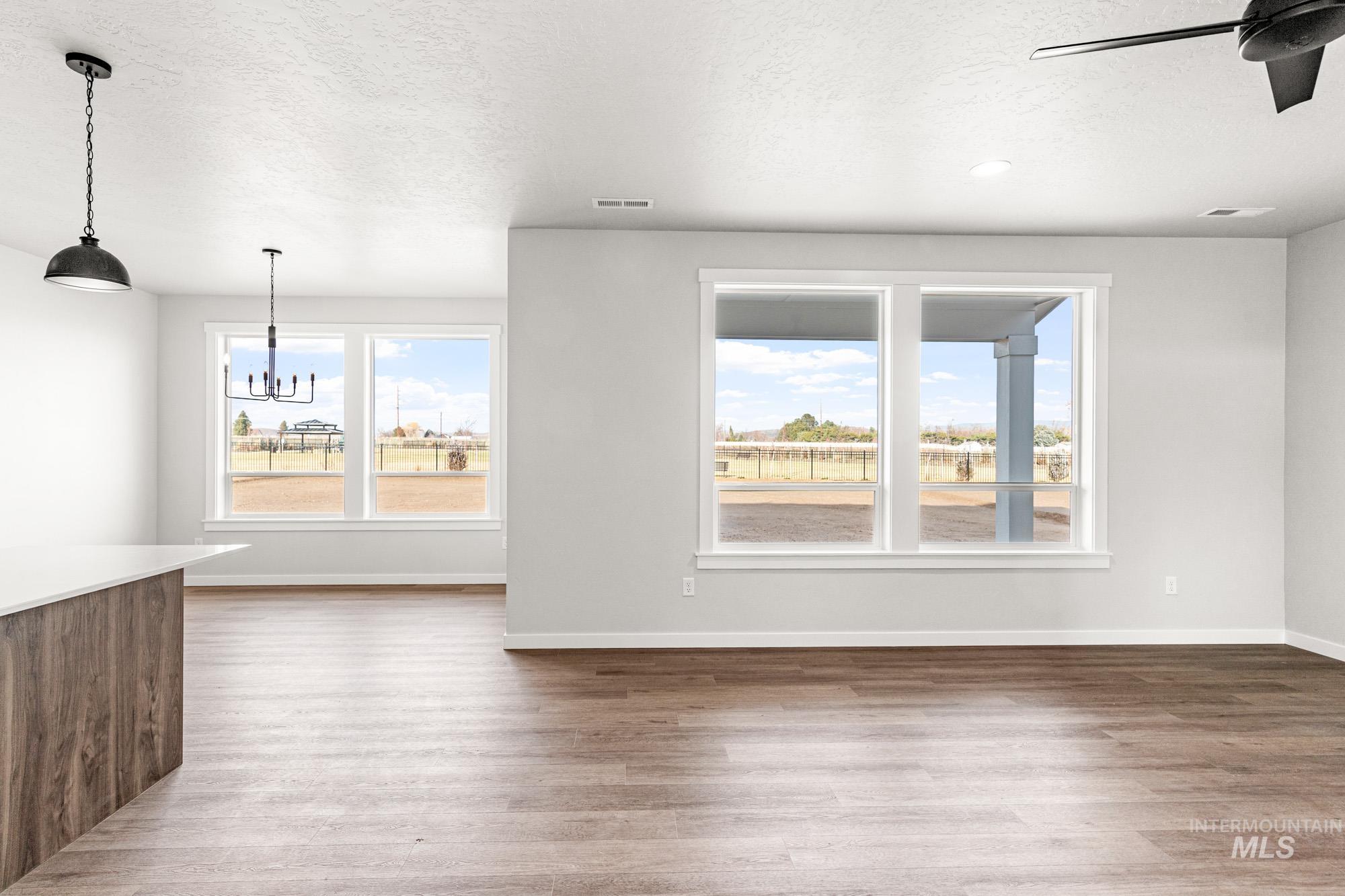 1218 W Pack River Dr, Meridian, Idaho 83642, 5 Bedrooms, 2.5 Bathrooms, Residential For Sale, Price $639,990,MLS 98984763