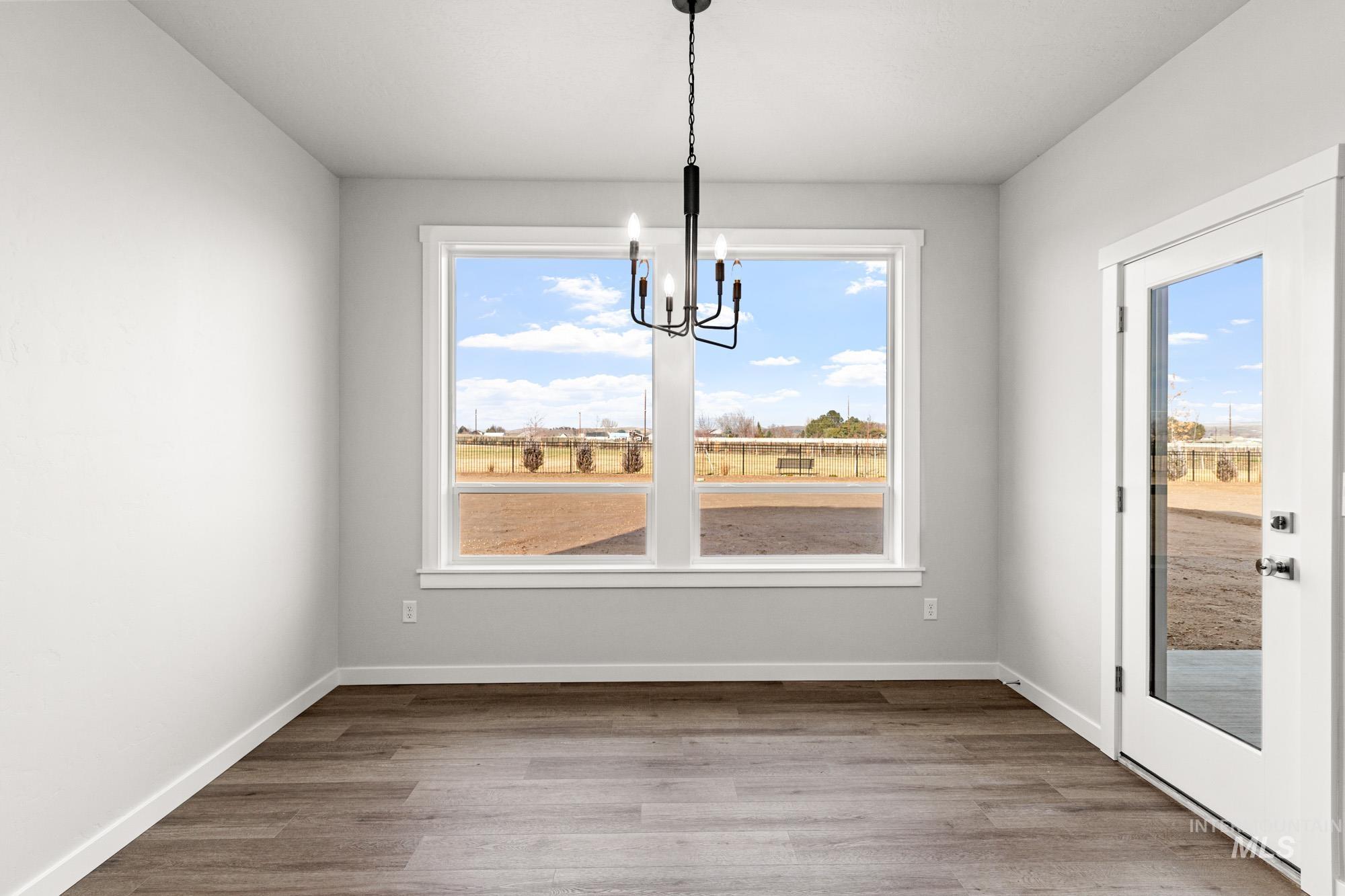 1218 W Pack River Dr, Meridian, Idaho 83642, 5 Bedrooms, 2.5 Bathrooms, Residential For Sale, Price $639,990,MLS 98984763