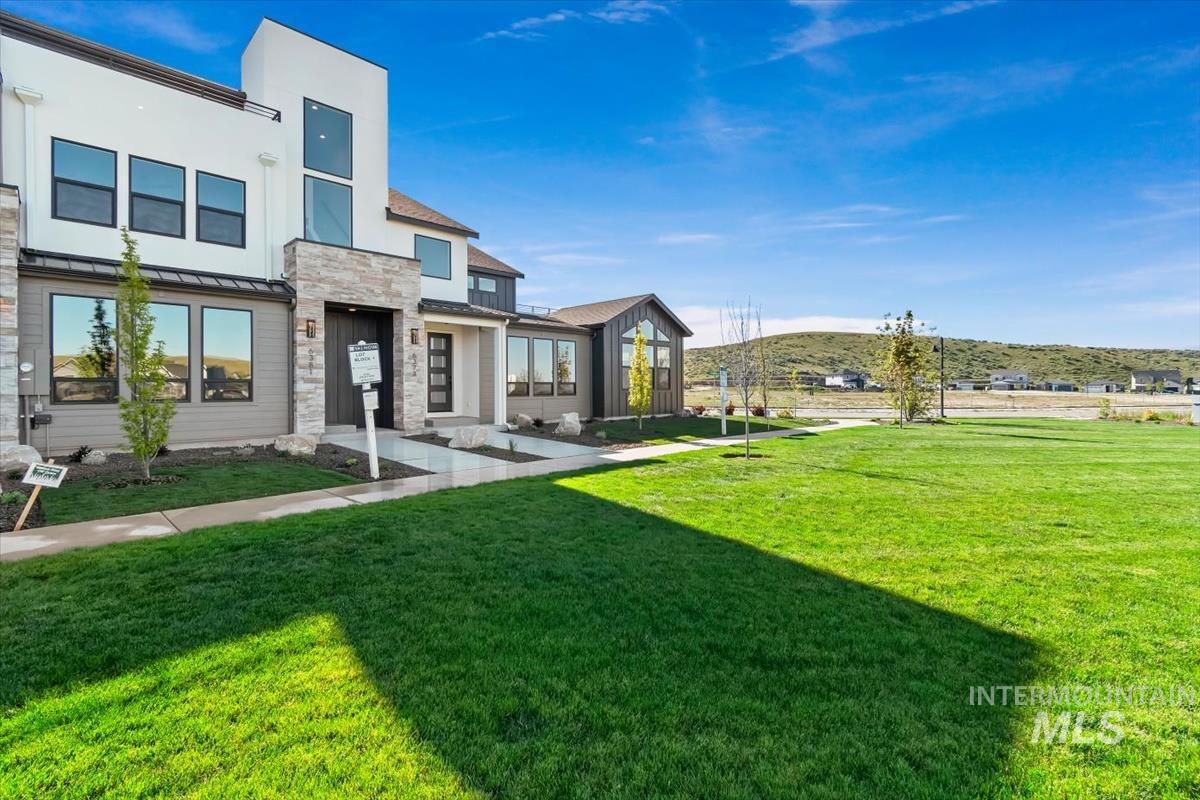 6381 N Birch Run Ln, Eagle, Idaho 83616, 3 Bedrooms, 2.5 Bathrooms, Residential For Sale, Price $519,800,MLS 98984764
