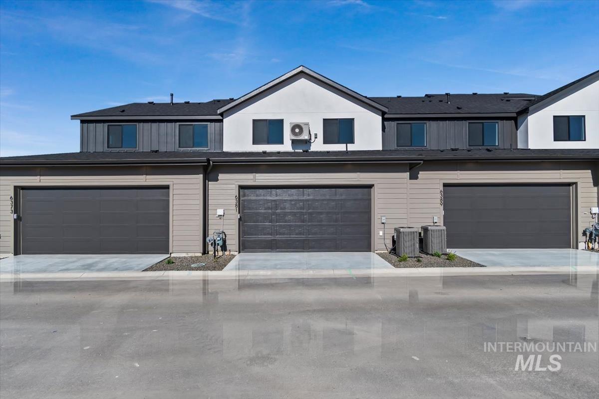 6381 N Birch Run Ln, Eagle, Idaho 83616, 3 Bedrooms, 2.5 Bathrooms, Residential For Sale, Price $519,800,MLS 98984764