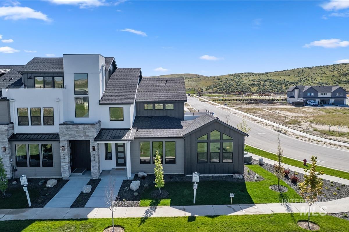 6381 N Birch Run Ln, Eagle, Idaho 83616, 3 Bedrooms, 2.5 Bathrooms, Residential For Sale, Price $519,800,MLS 98984764