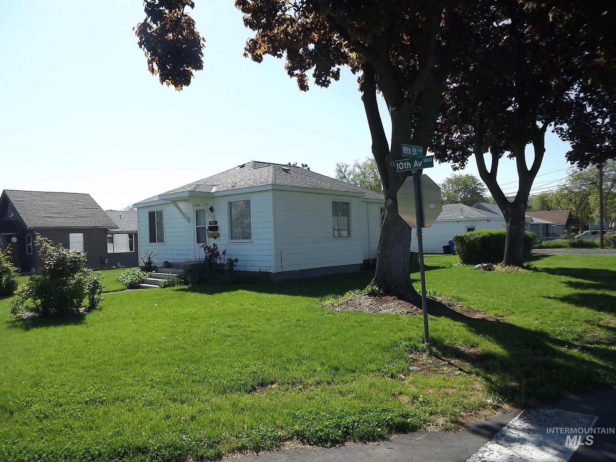 1804 10th Avenue, Lewiston, Idaho 83501, 2 Bedrooms, 1.5 Bathrooms, Residential For Sale, Price $269,900,MLS 98984766