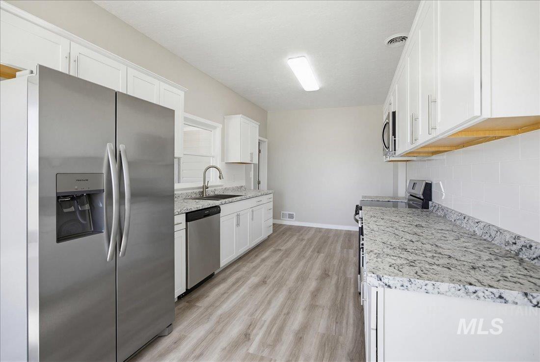 30013 Apple Val Rd, Parma, Idaho 83660, 3 Bedrooms, 2 Bathrooms, Residential For Sale, Price $529,000,MLS 98984768