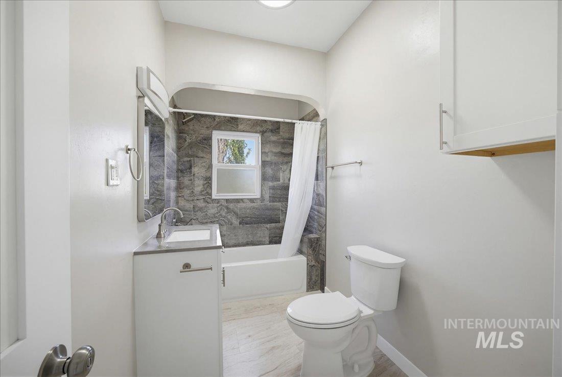 30013 Apple Val Rd, Parma, Idaho 83660, 3 Bedrooms, 2 Bathrooms, Residential For Sale, Price $529,000,MLS 98984768