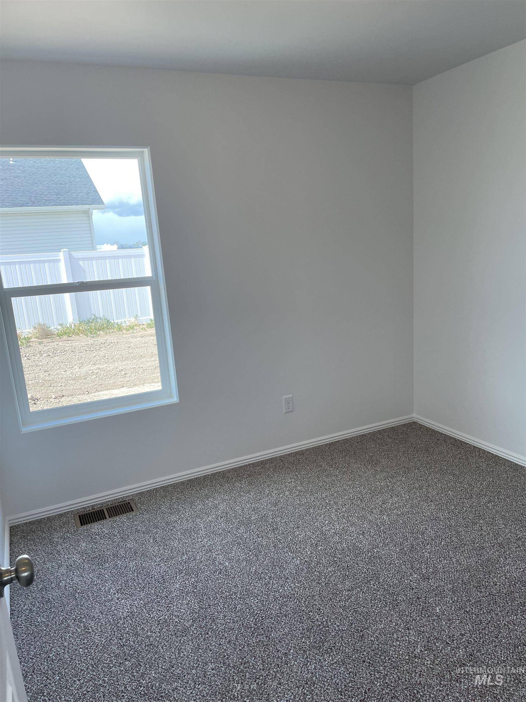 1165 Westwing Way, Twin Falls, Idaho 83301, 3 Bedrooms, 2 Bathrooms, Residential For Sale, Price $359,900,MLS 98984771