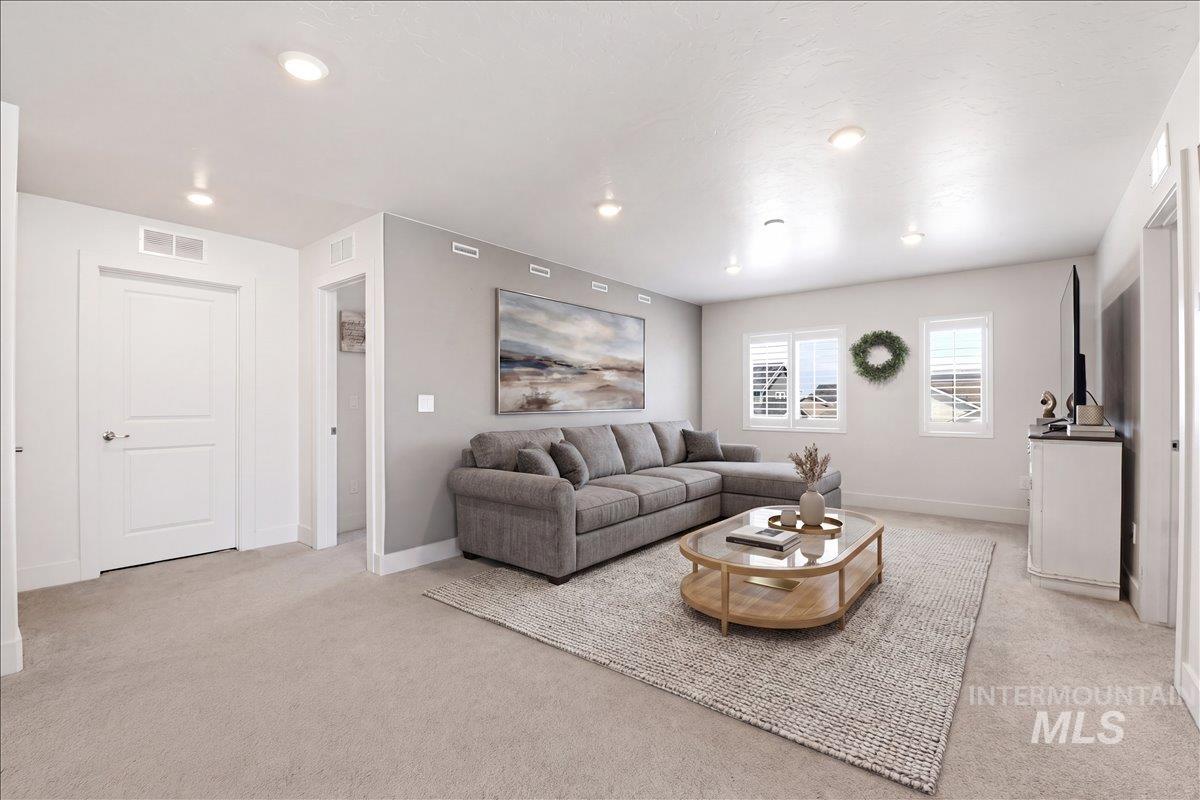 11217 Aspen Hill Dr, Caldwell, Idaho 83605, 4 Bedrooms, 3 Bathrooms, Residential For Sale, Price $450,000,MLS 98984775
